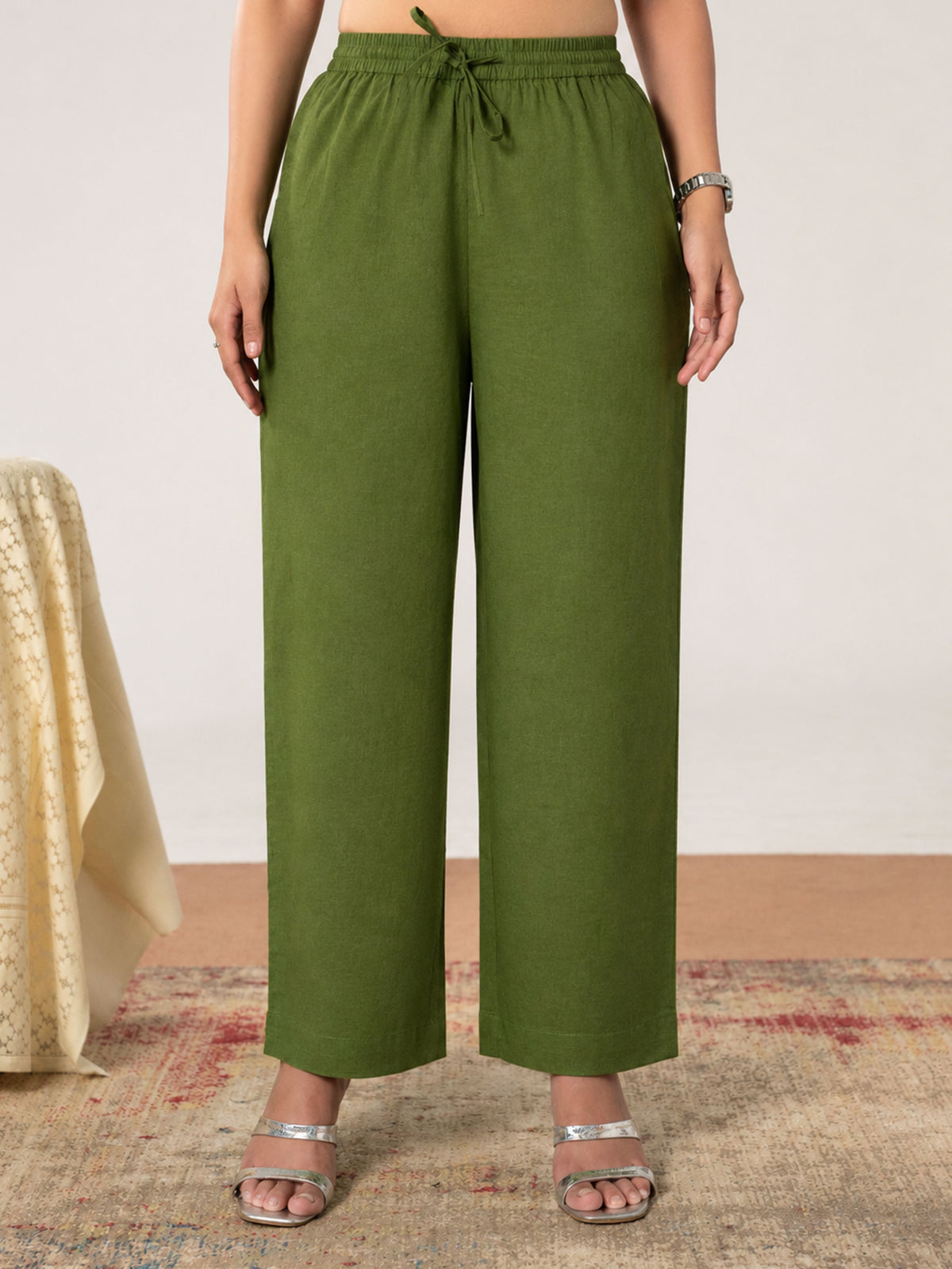 Embroidered Soft cotton Solid Straight Green Kurta