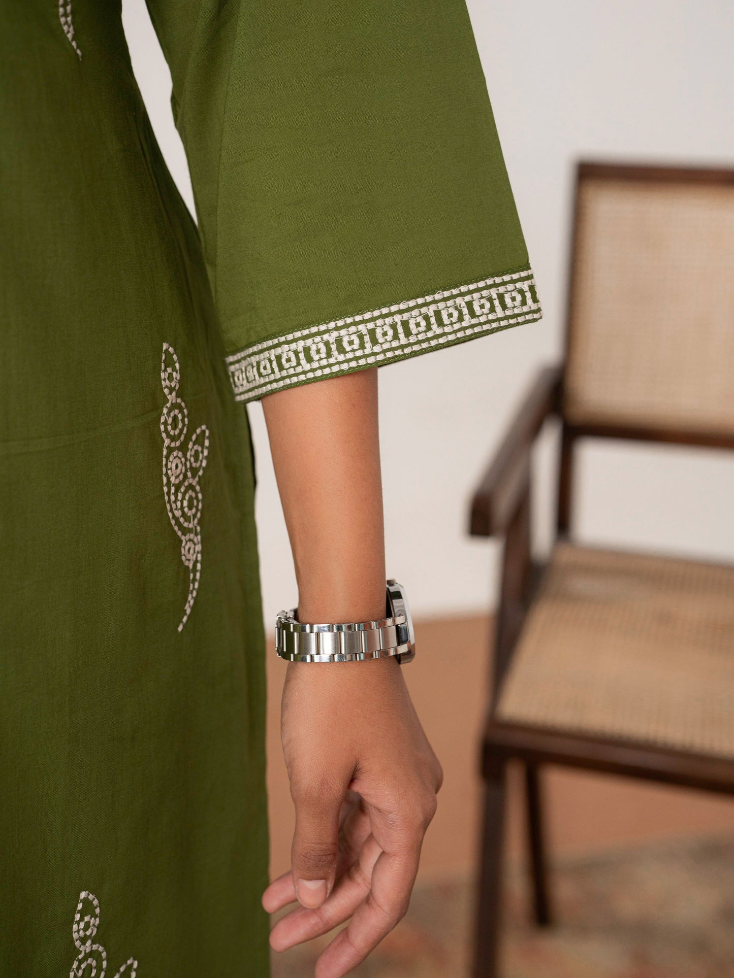 Embroidered Soft cotton Solid Straight Green Kurta