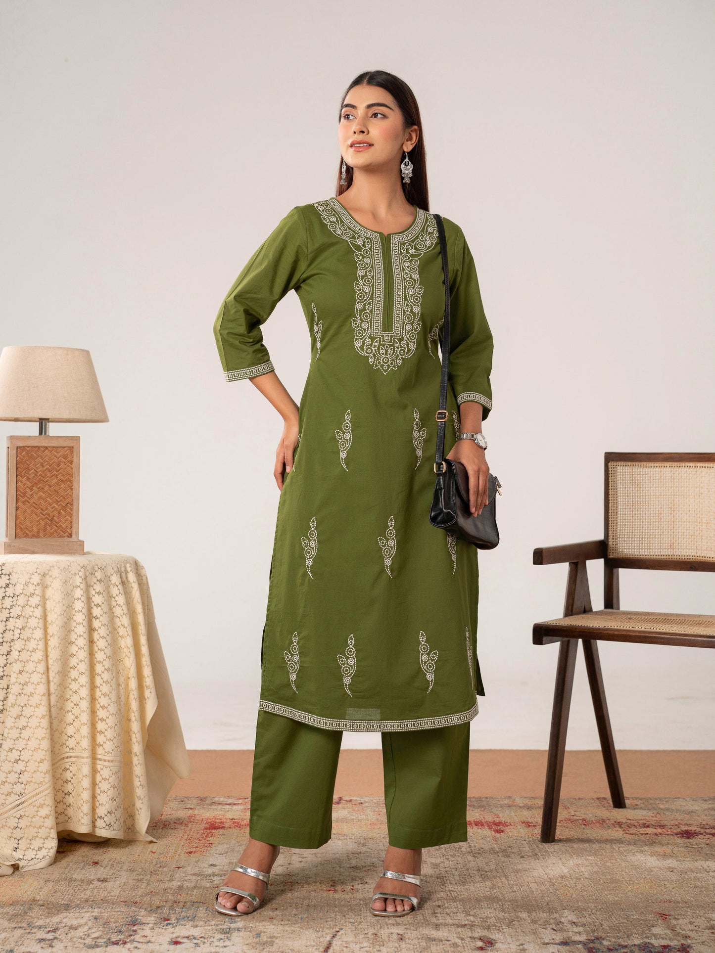Embroidered Soft cotton Solid Straight Green Kurta