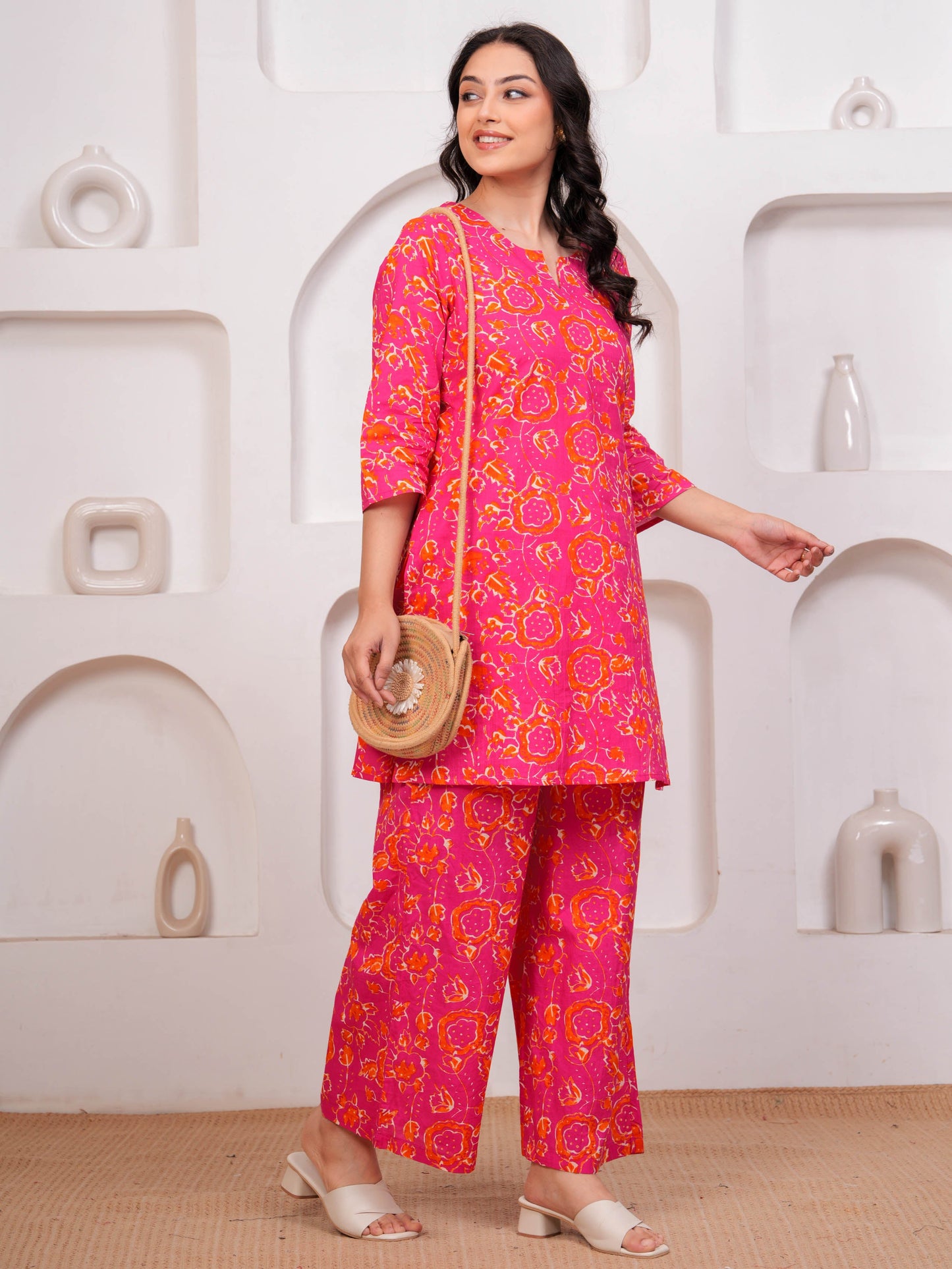 Soft Cotton Jaal Straight Magenta Kurta