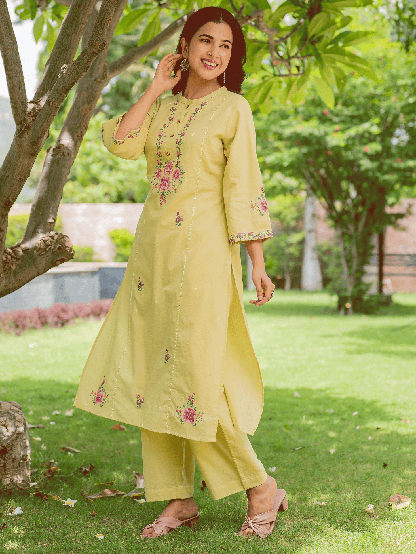 Embroidered Soft cotton Solid Straight Yellow Kurta