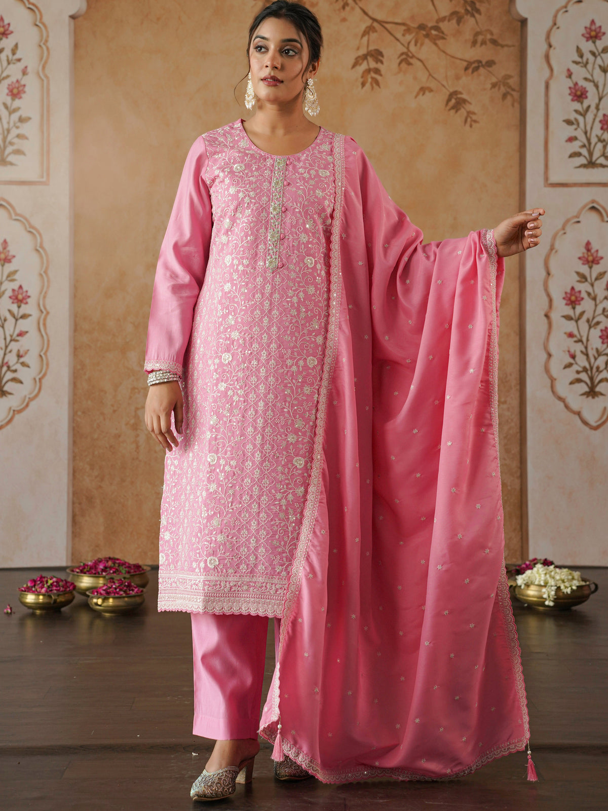 Embroidered blended silk solid pink dupatta