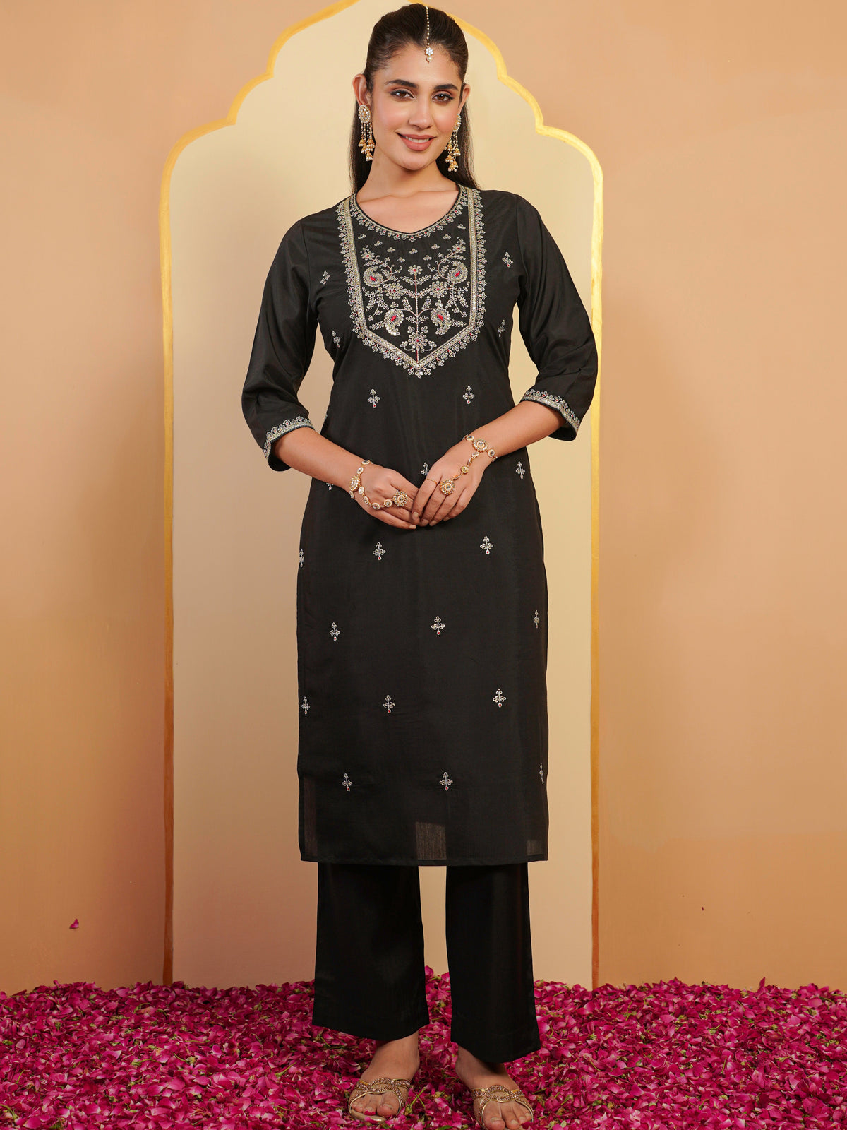 Embroidered chanderi solid straight black kurta