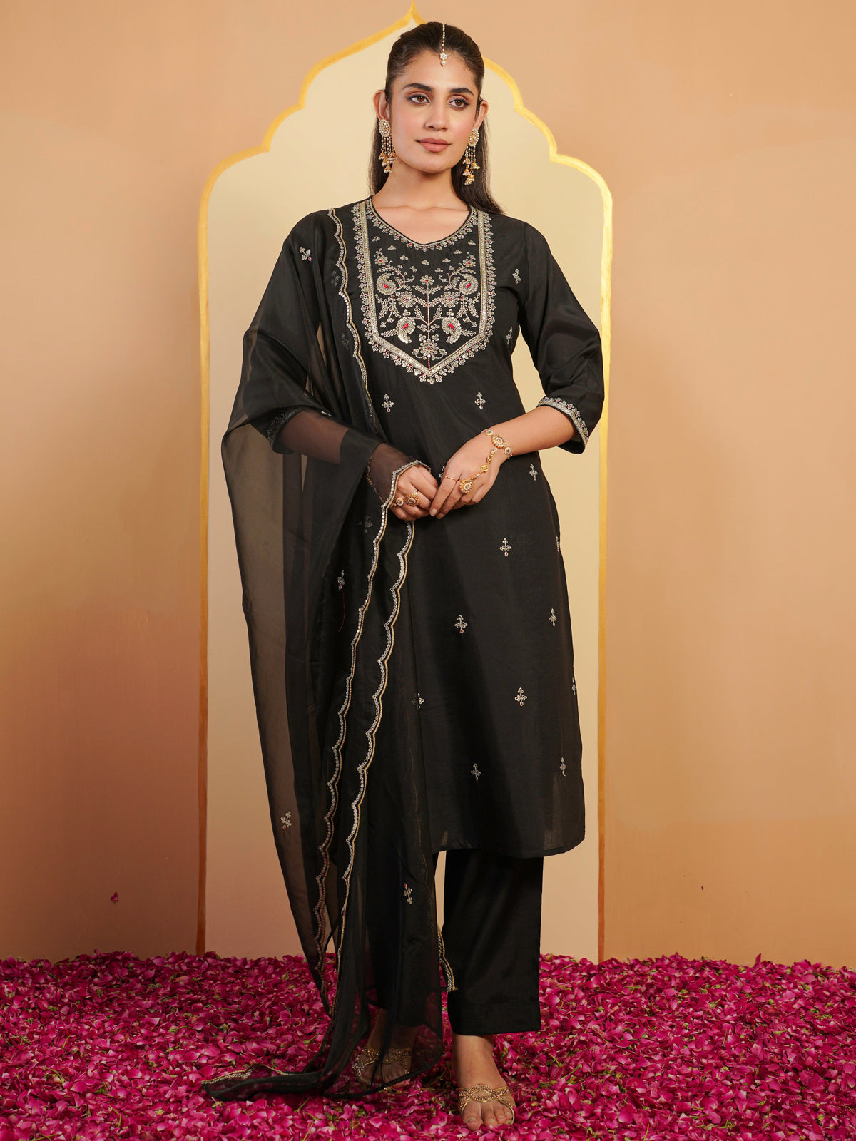 Embroidered chanderi solid straight black kurta