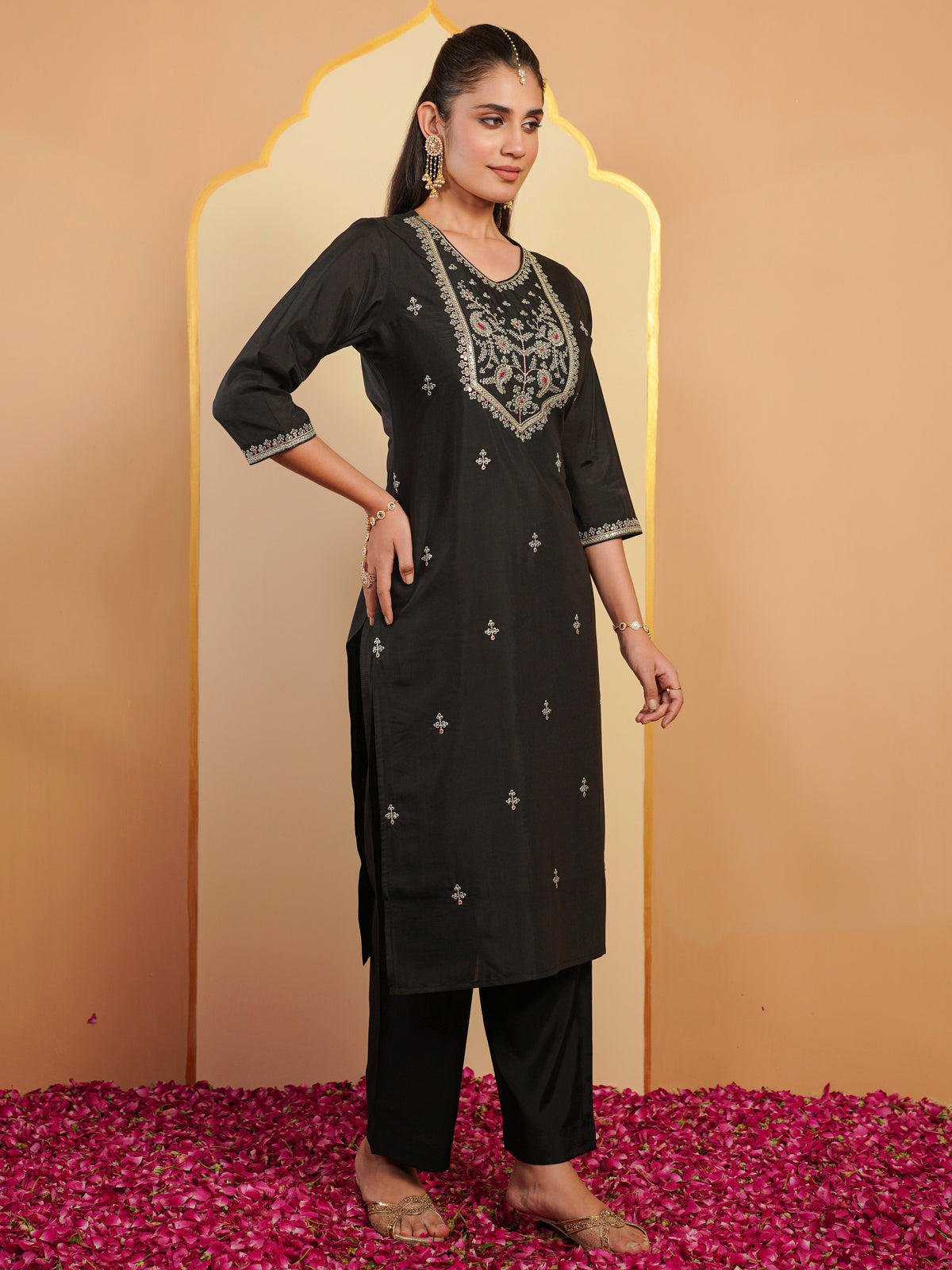 Embroidered chanderi solid straight black kurta