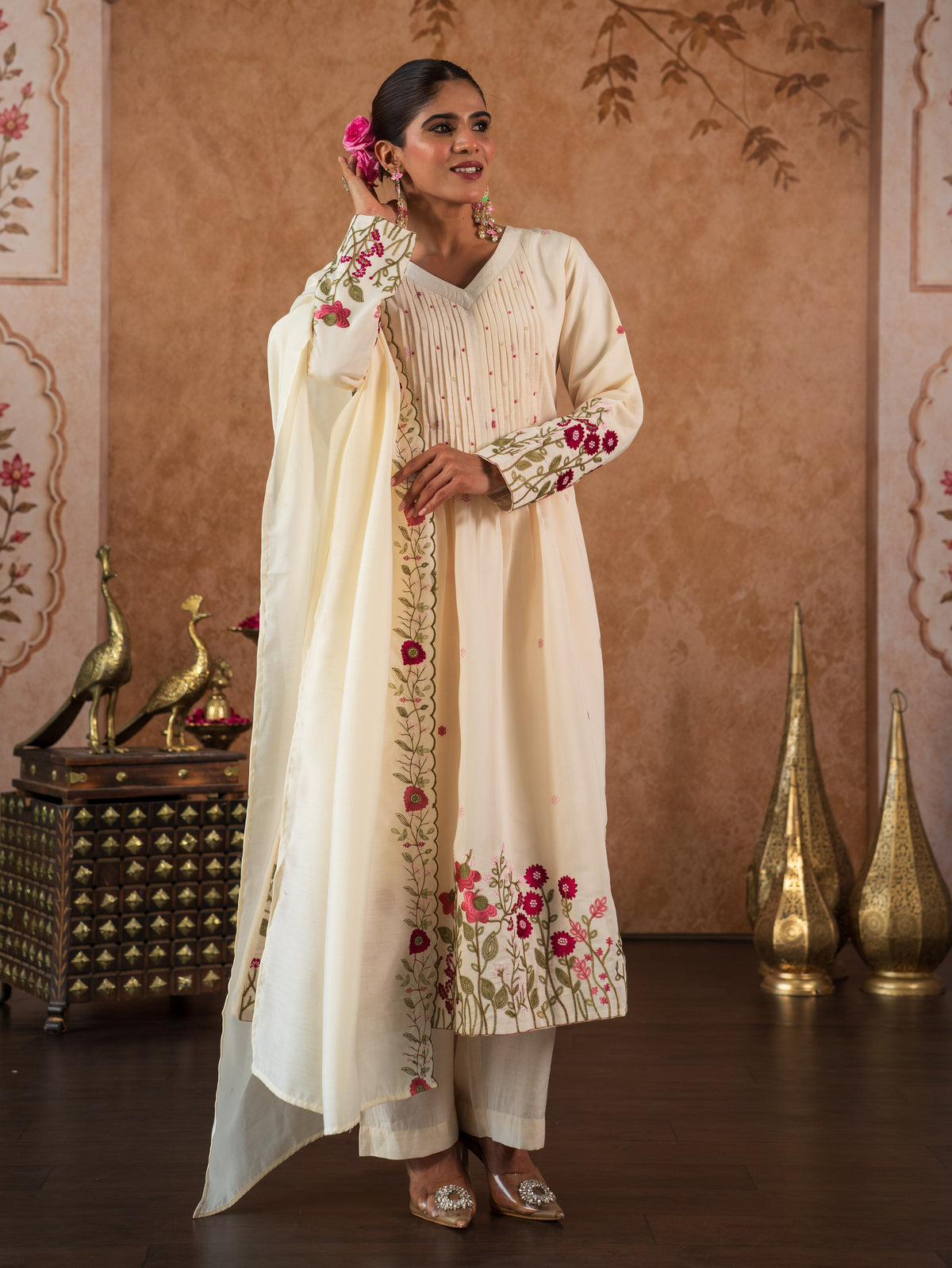 Embroidered Chanderi Solid Off White Dupatta