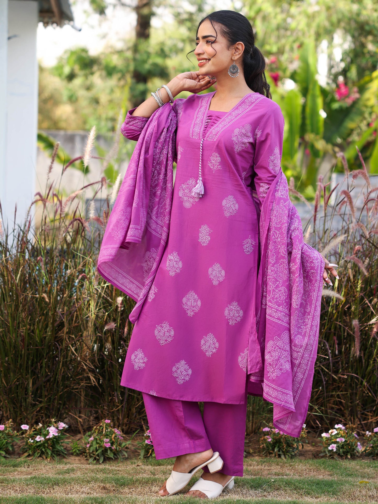 Soft cotton Floral Straight Purple Kurta