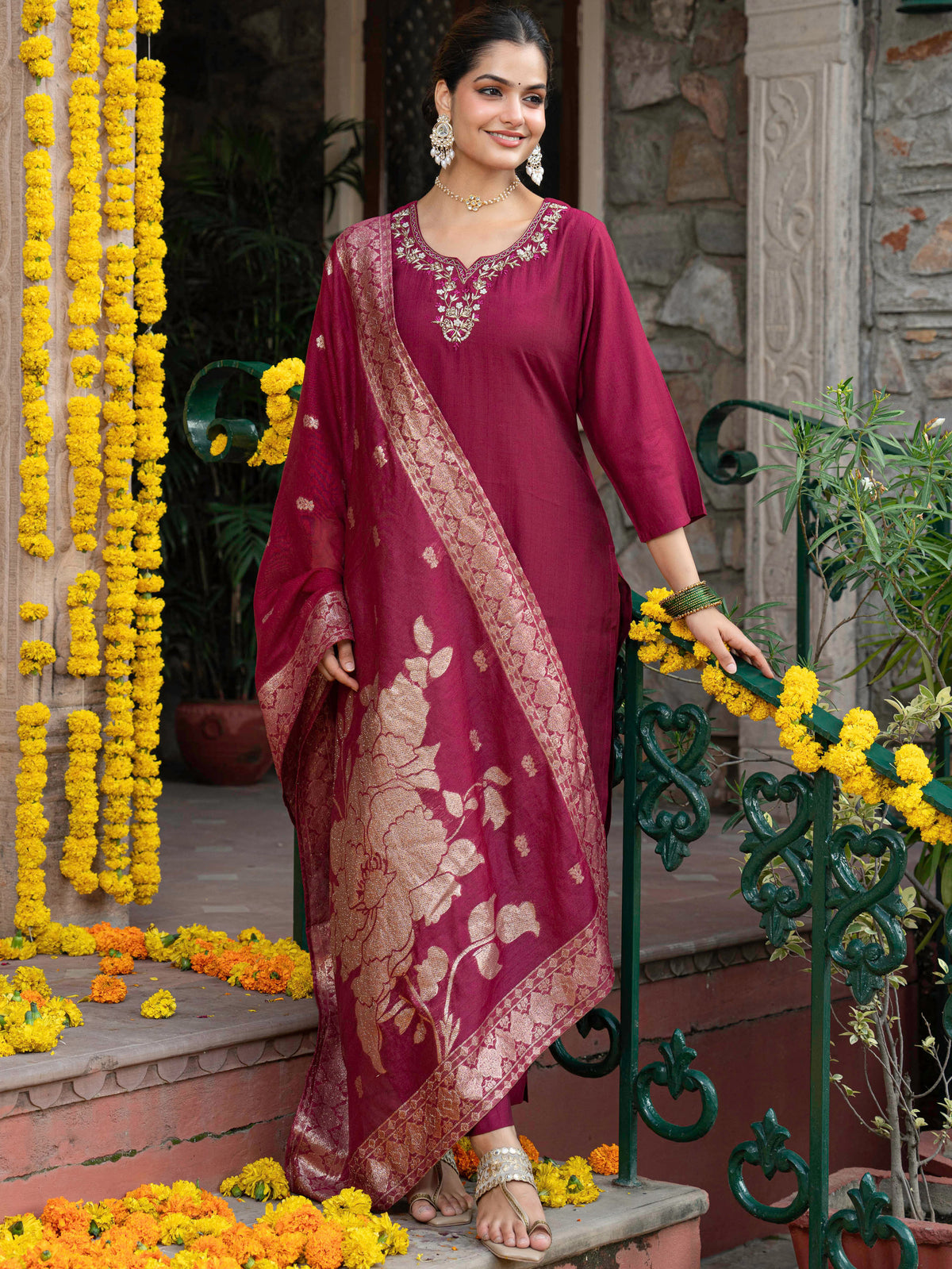 Chanderi Gold Foil Maroon Dupatta