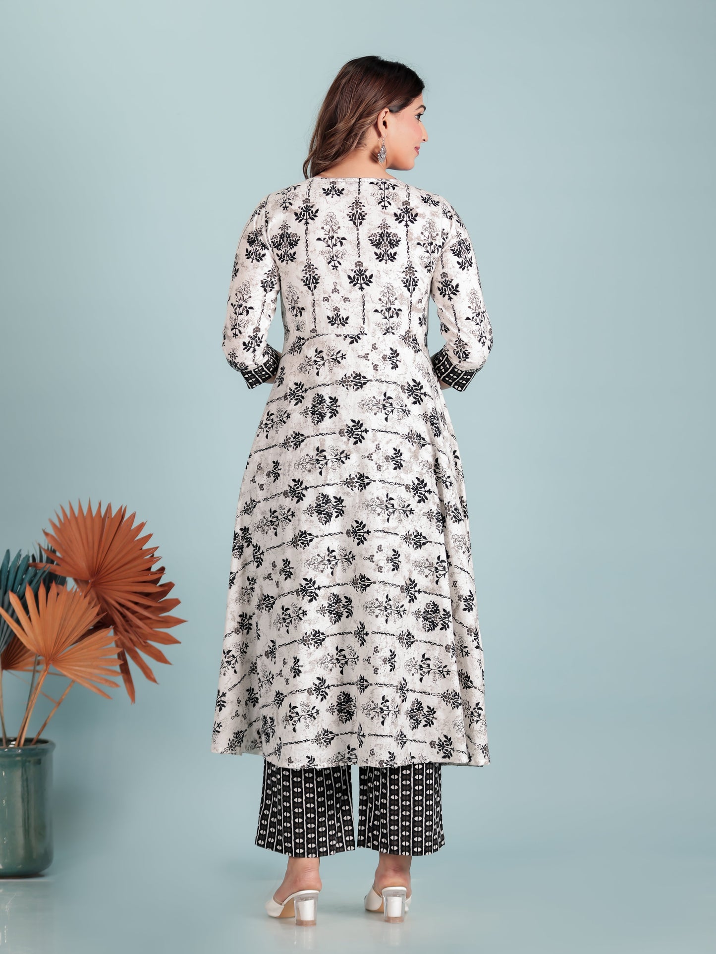 Soft Cotton Butti Anarkali White Kurta