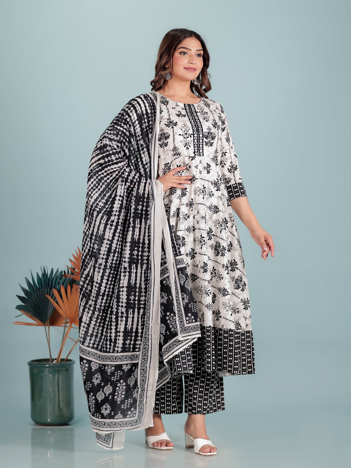 Soft Cotton Butti Anarkali White Kurta