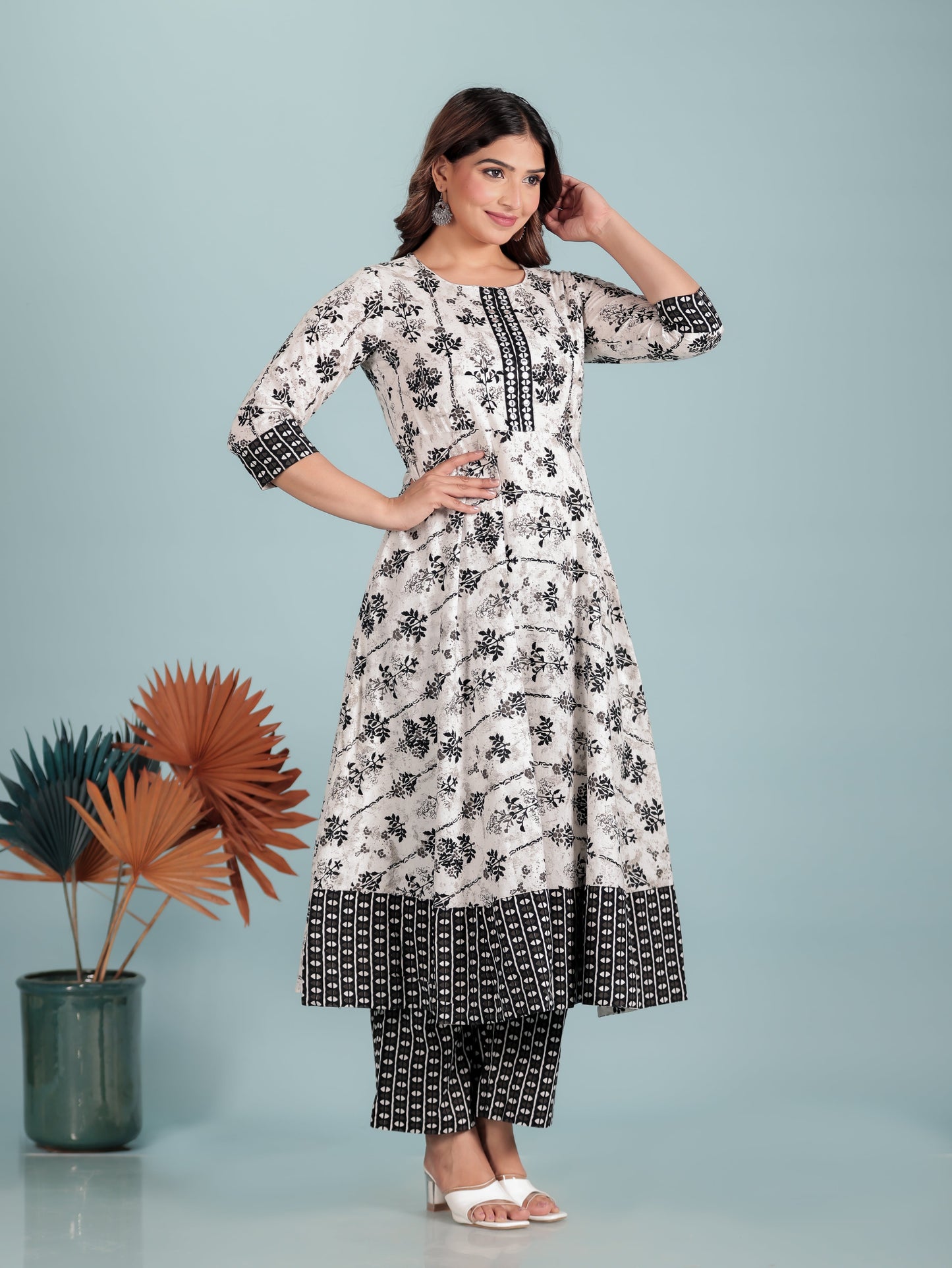 Soft Cotton Butti Anarkali White Kurta