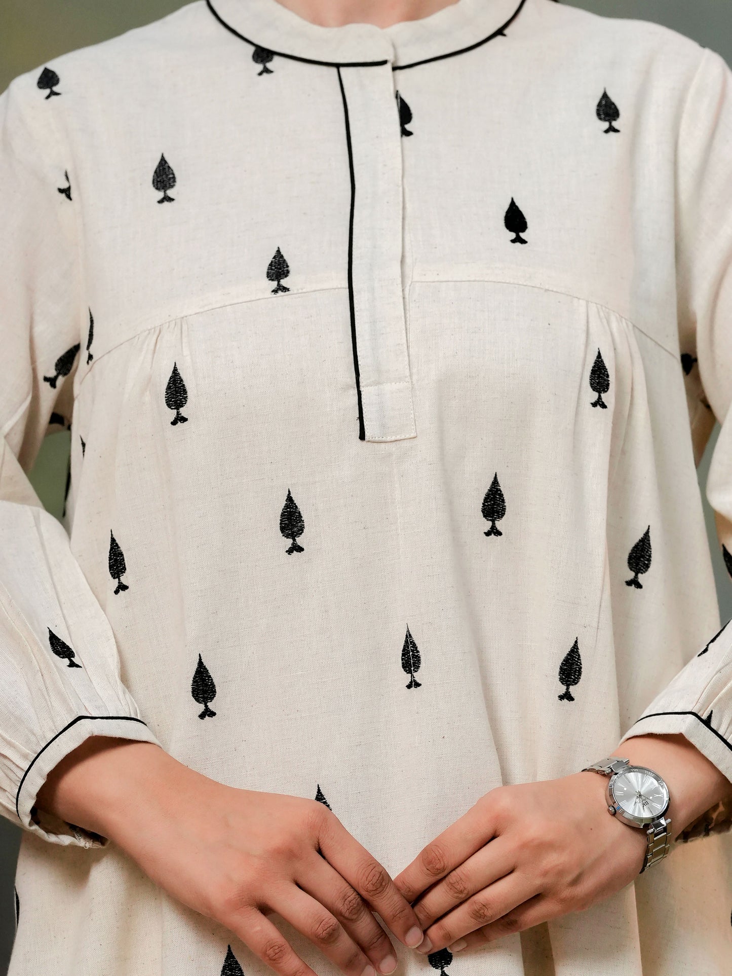 Embroidered Linen cotton Solid Straight Off White Kurta