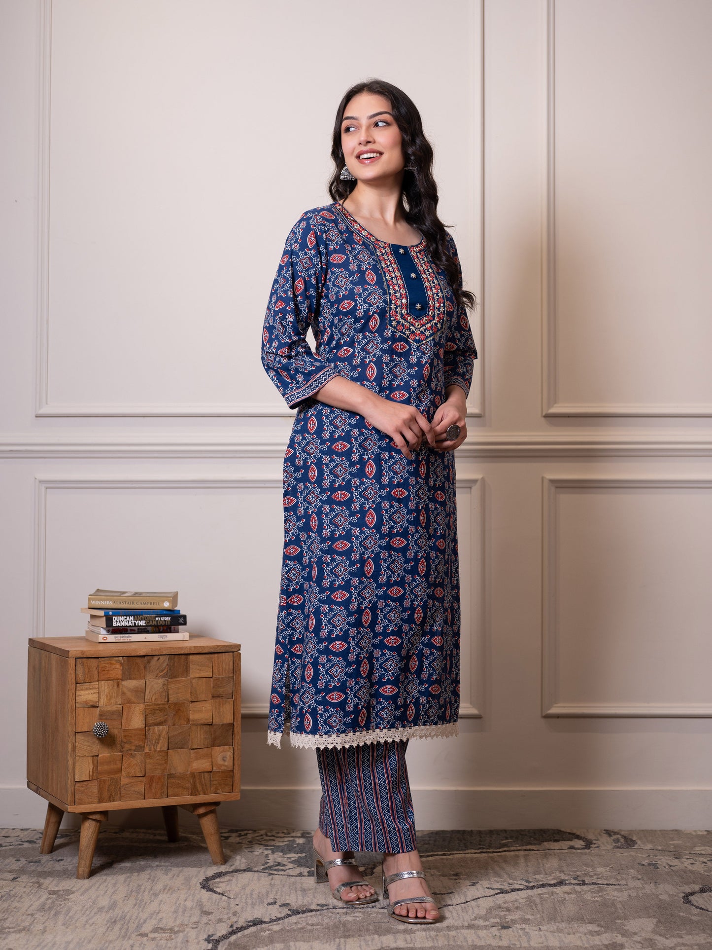 Embroidered Soft cotton Floral Straight Blue Kurta