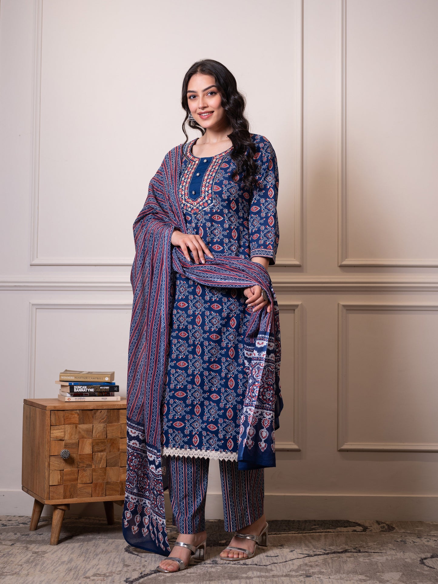Embroidered Soft cotton Floral Straight Blue Kurta