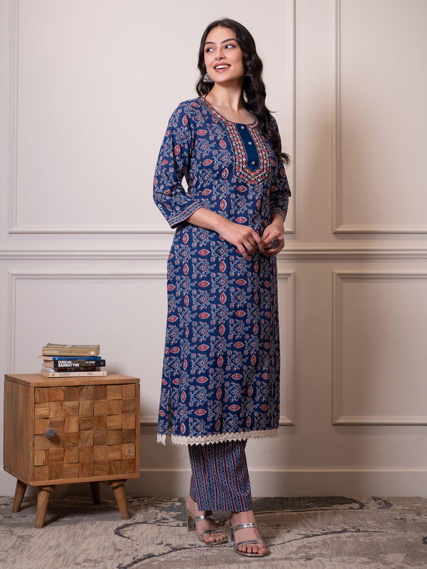 Embroidered Soft cotton Floral Straight Blue Kurta