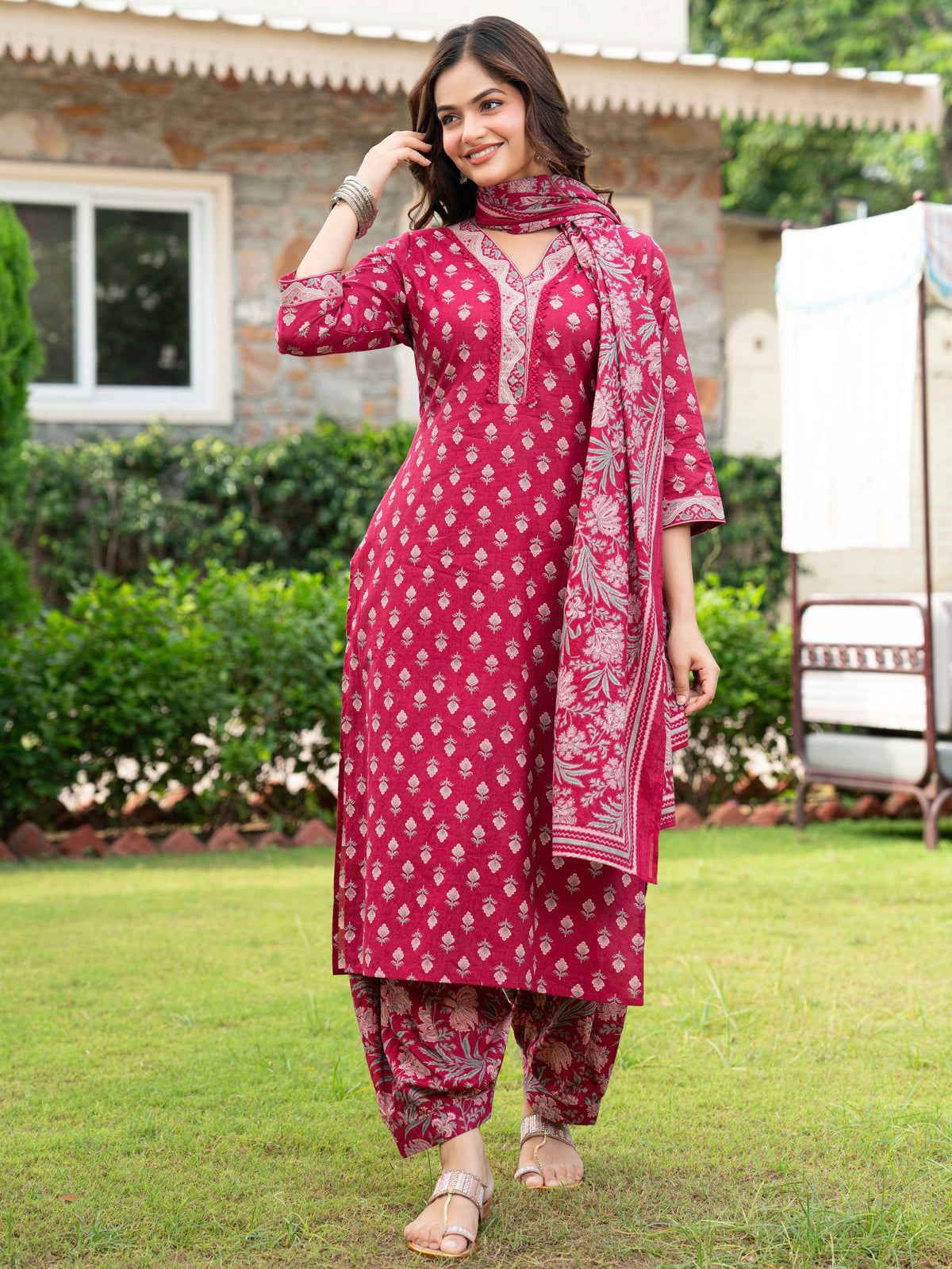 Soft Cotton Butti Straight Pink Kurta
