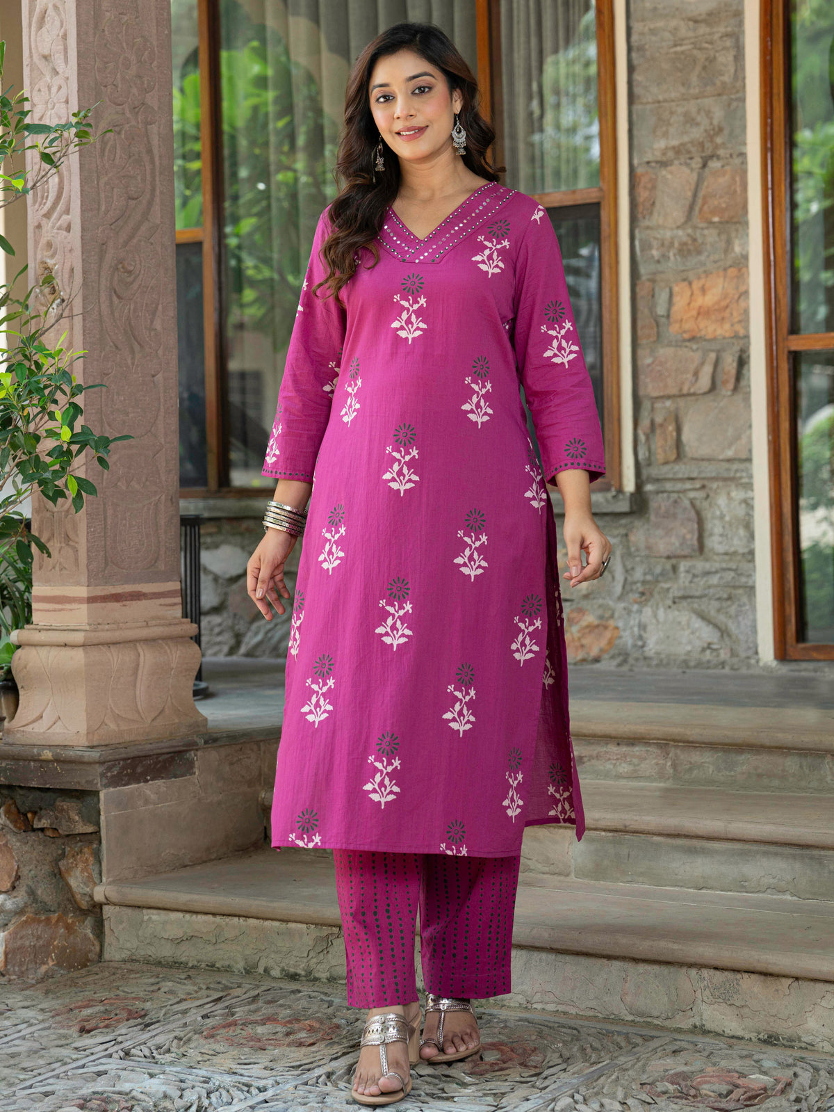 Embroidered Soft cotton Floral straight Pink Kurta
