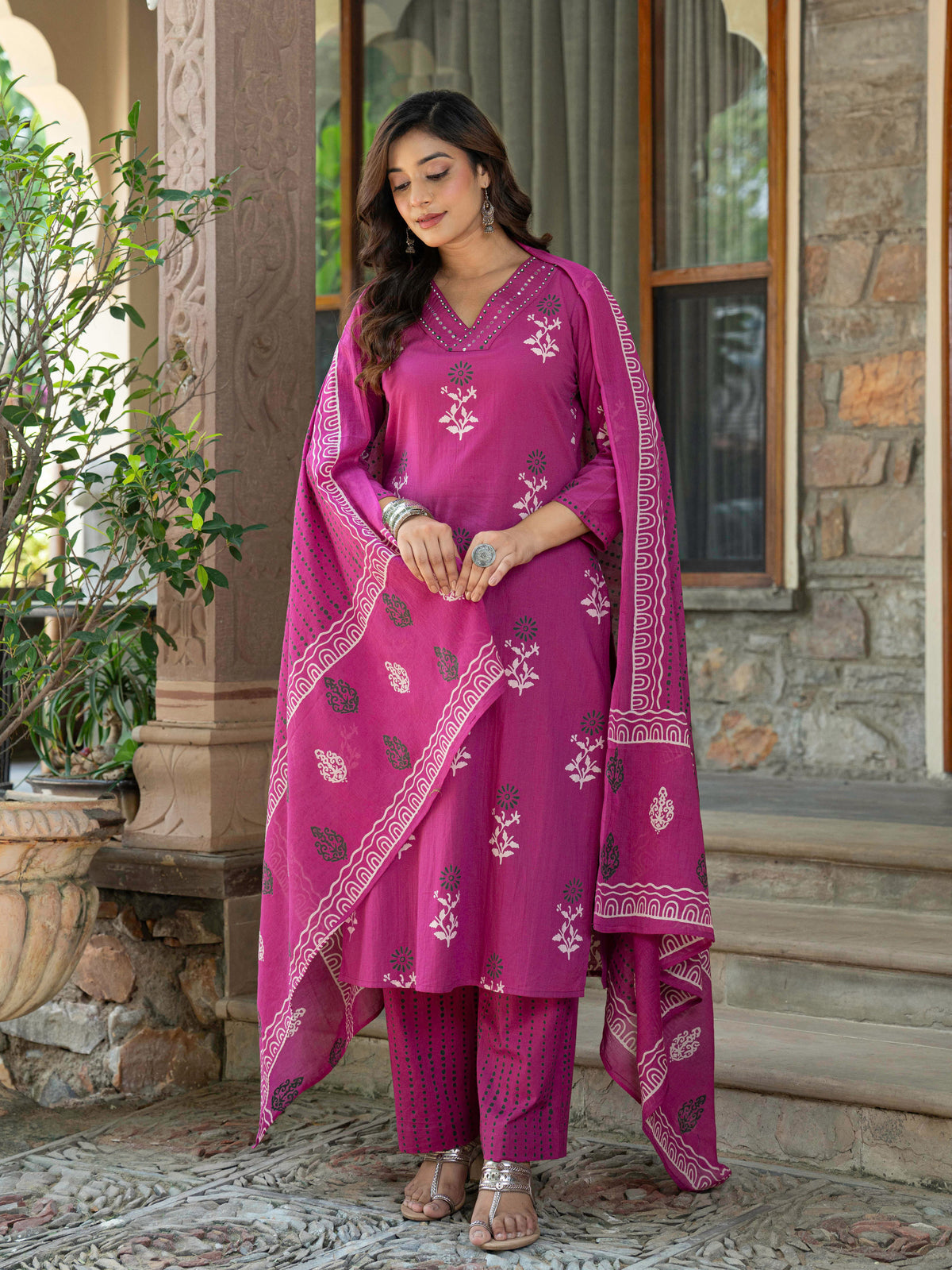Embroidered Soft cotton Floral straight Pink Kurta