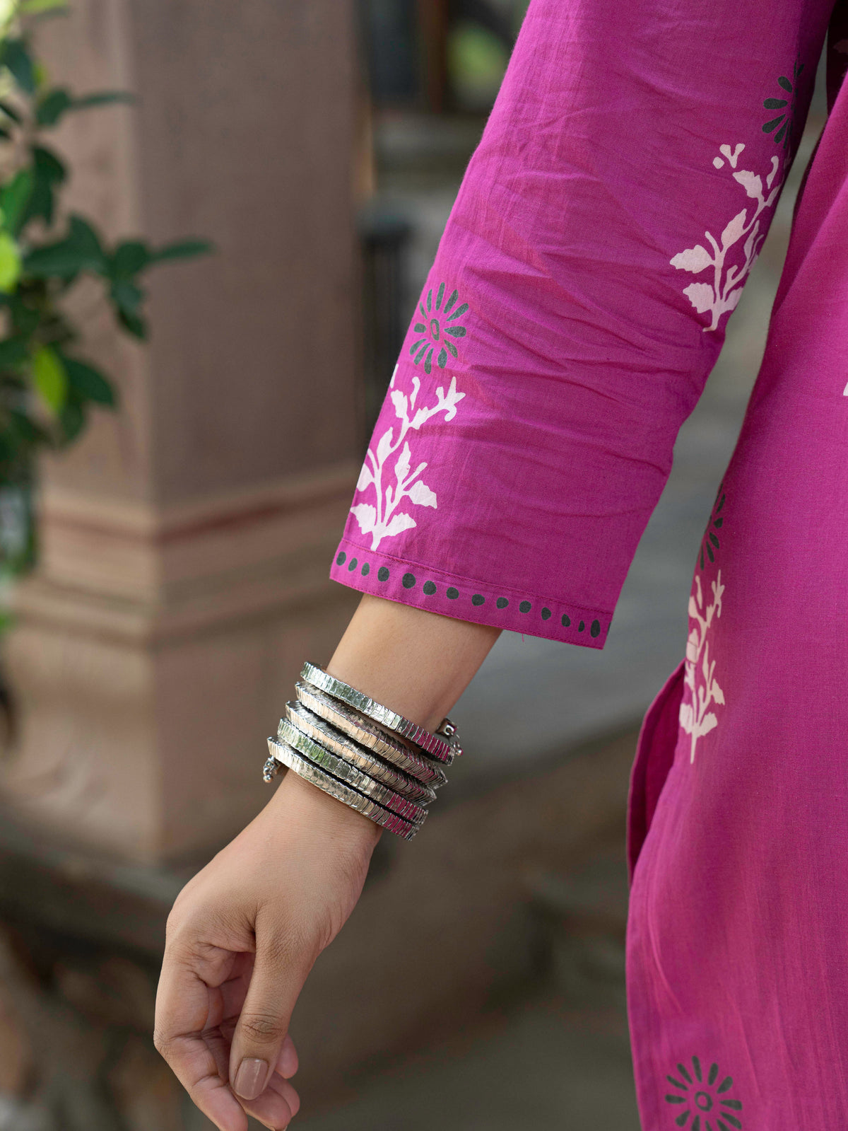 Embroidered Soft cotton Floral straight Pink Kurta