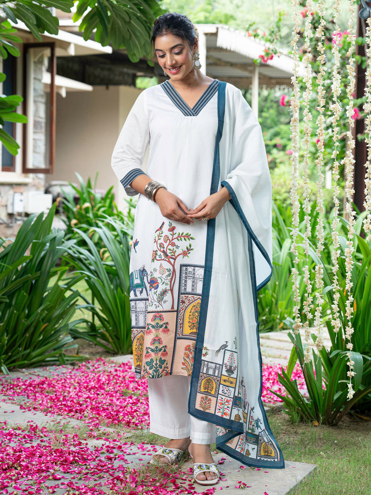 Chanderi Placement Print White Dupatta