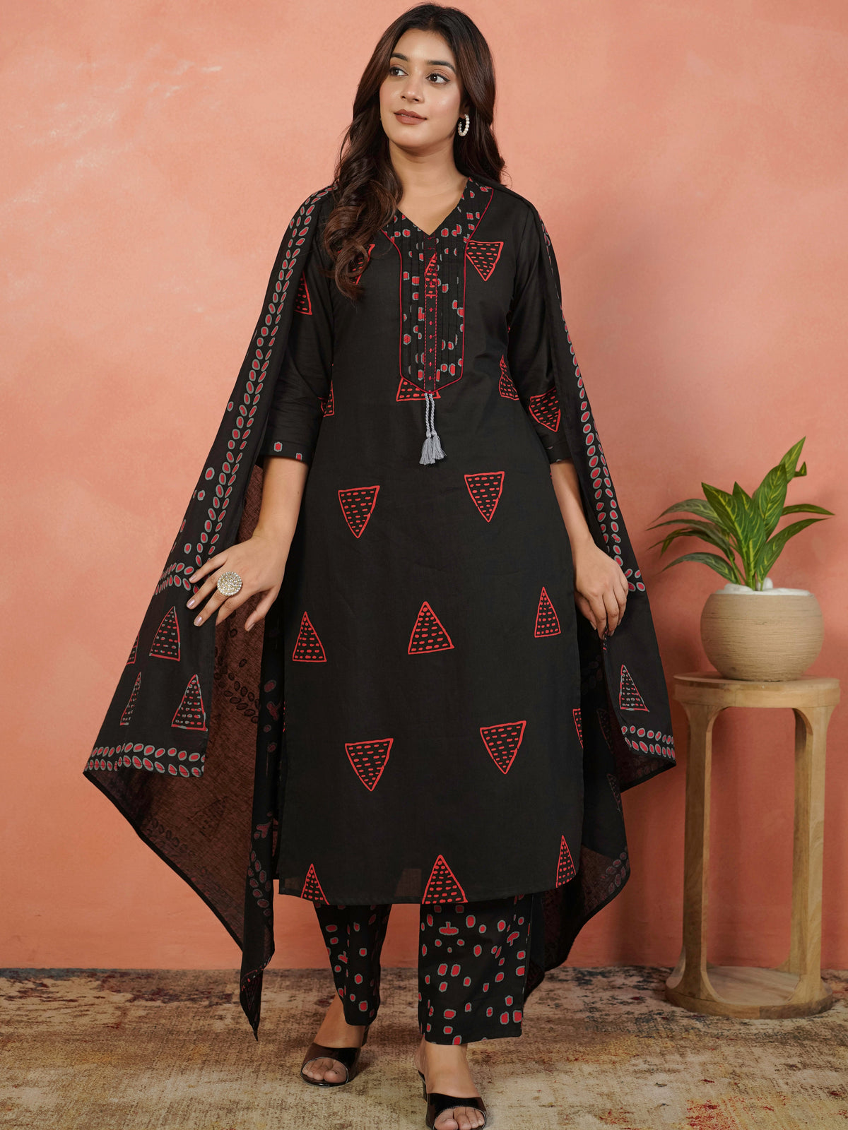 Cotton Voile Geometric Black Dupatta