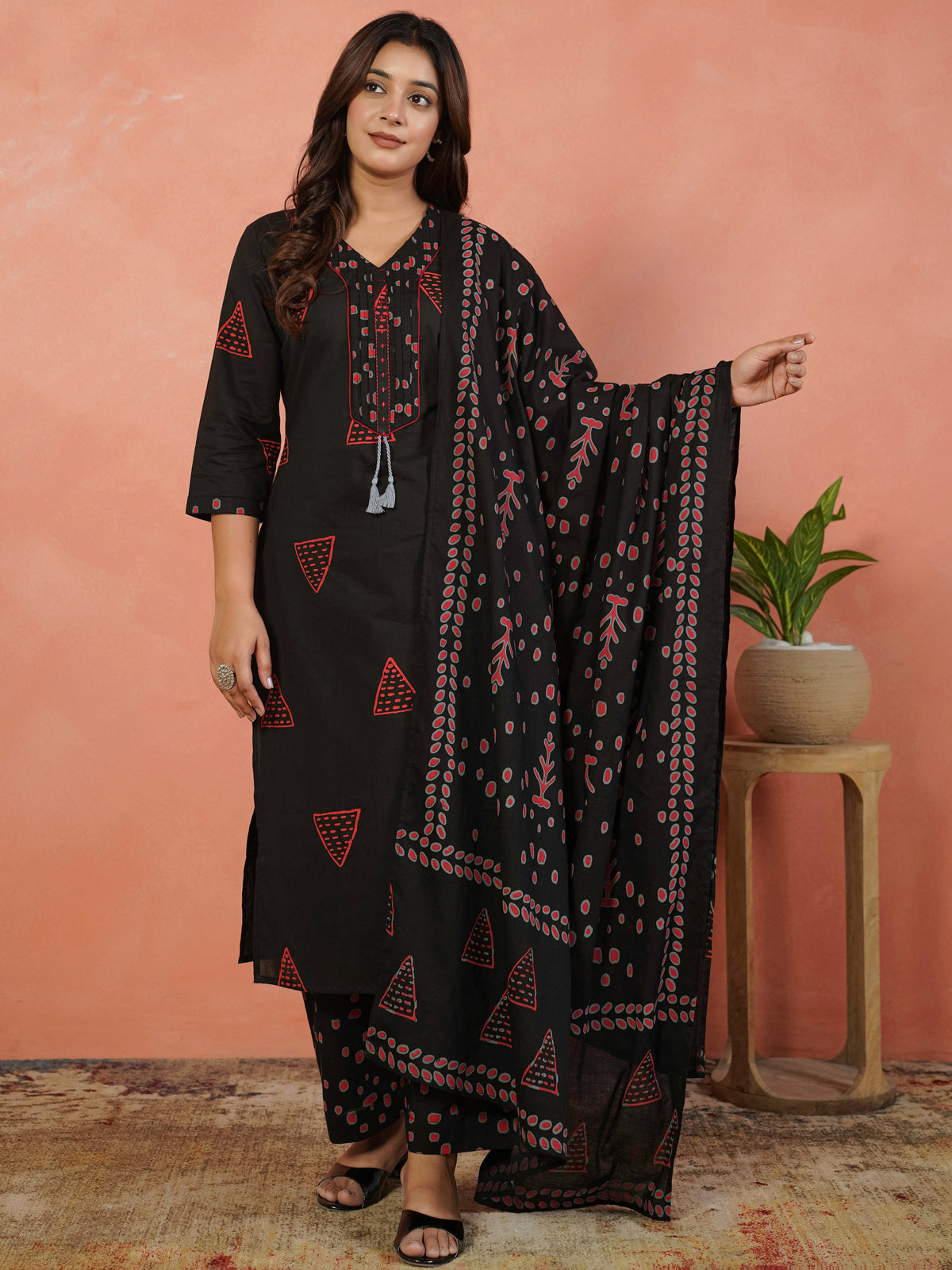 Soft Cotton Geometric Straight Black Kurta