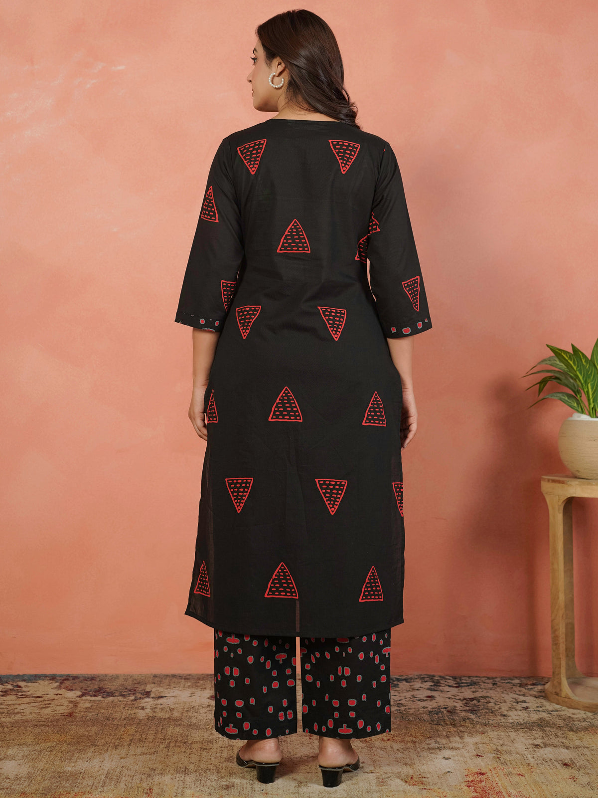 Soft Cotton Geometric Straight Black Kurta