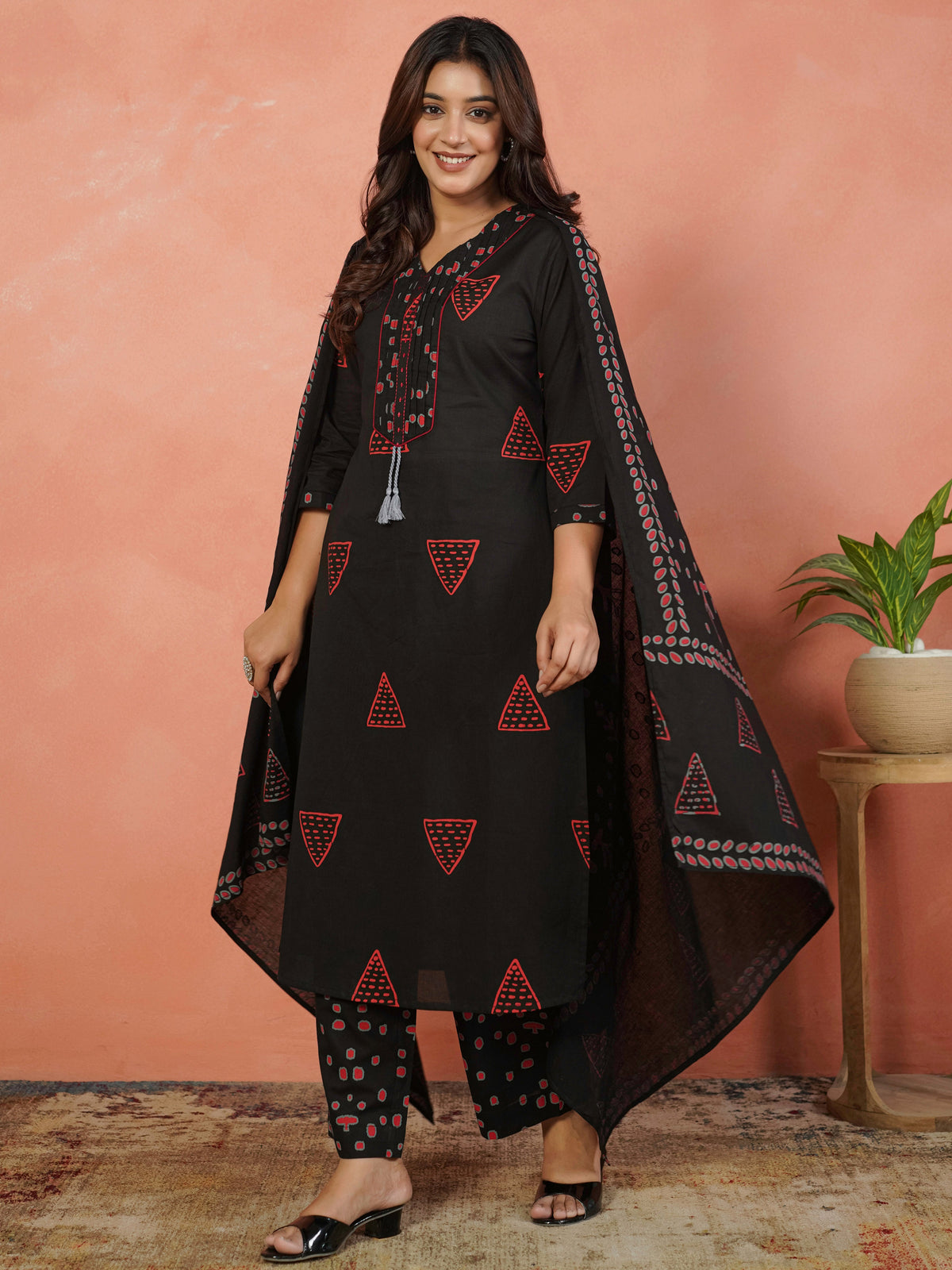 Soft Cotton Geometric Straight Black Kurta