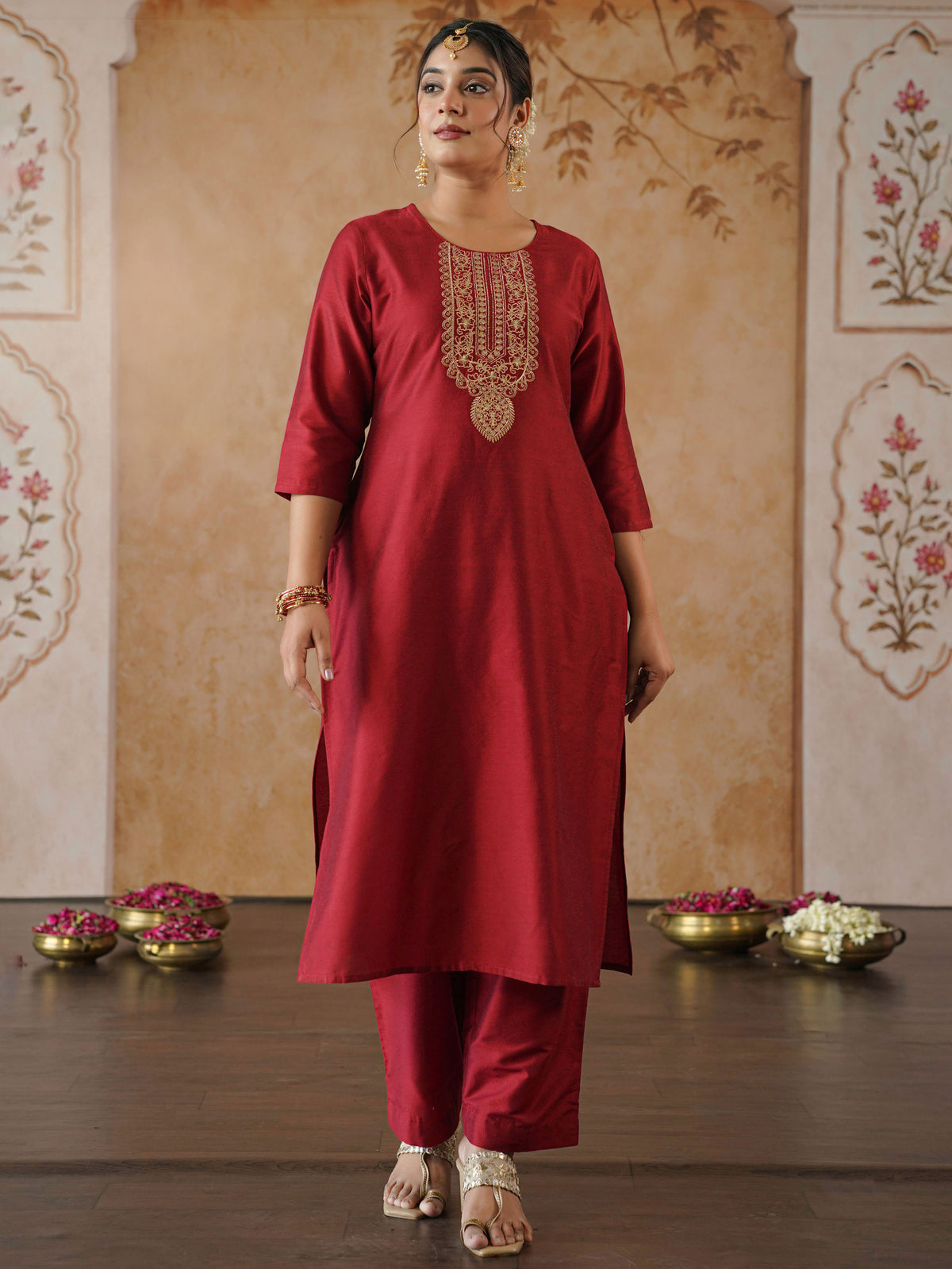 Embroidered Blended Silk Solid Straight Red Kurta