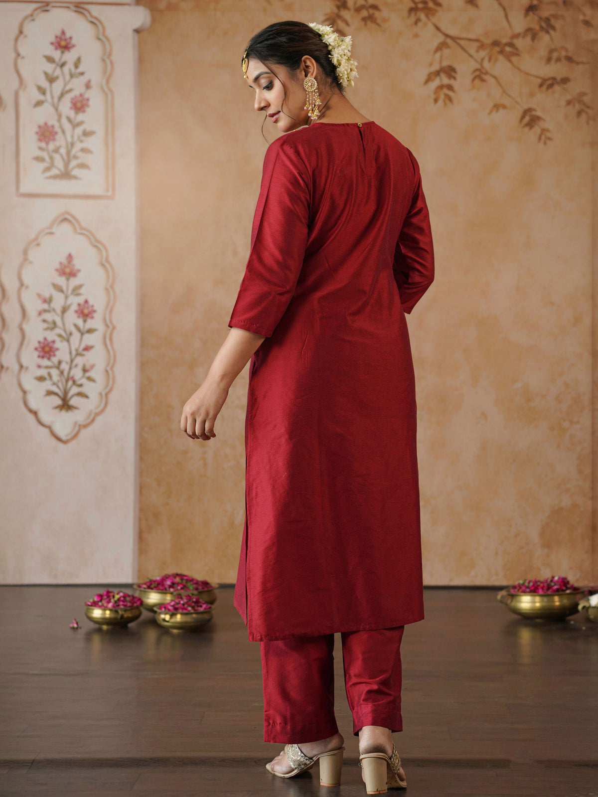 Embroidered Blended Silk Solid Straight Red Kurta