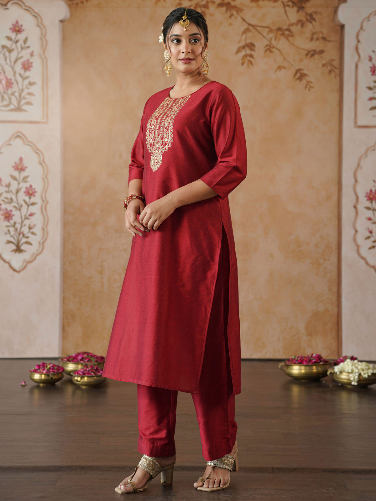Embroidered Blended Silk Solid Straight Red Kurta