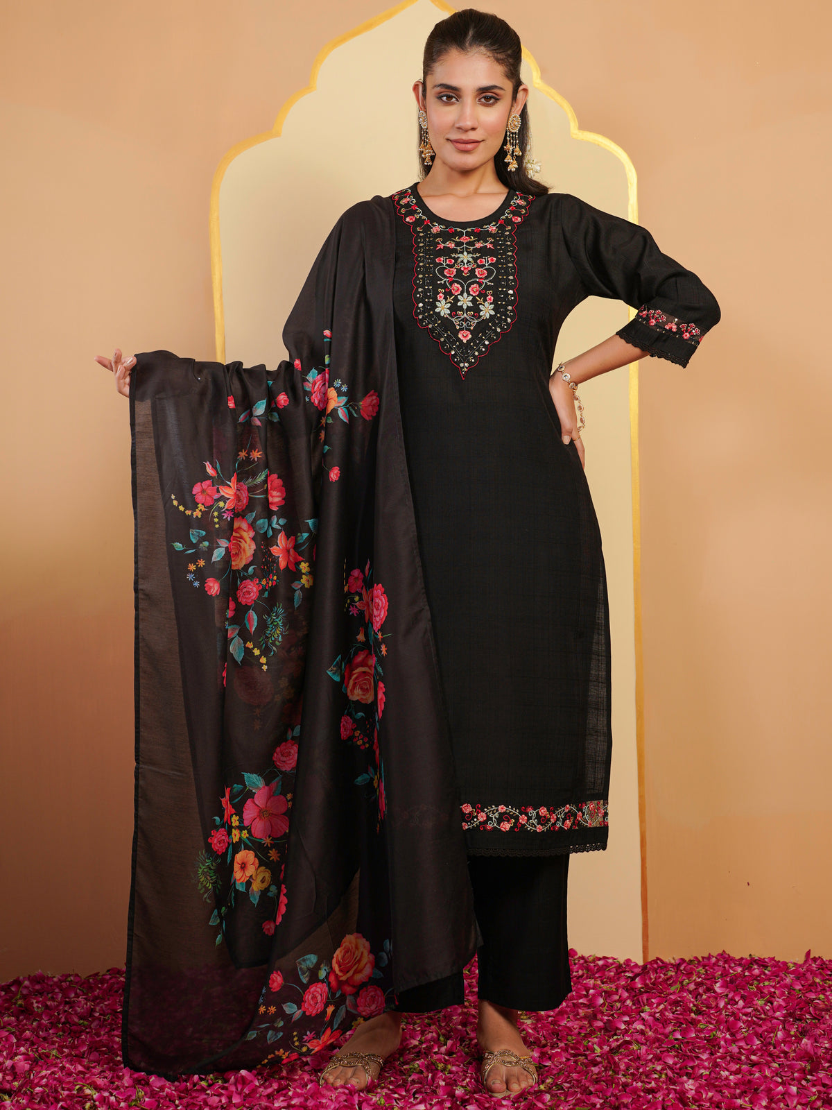 Blended Silk Floral Black Dupatta