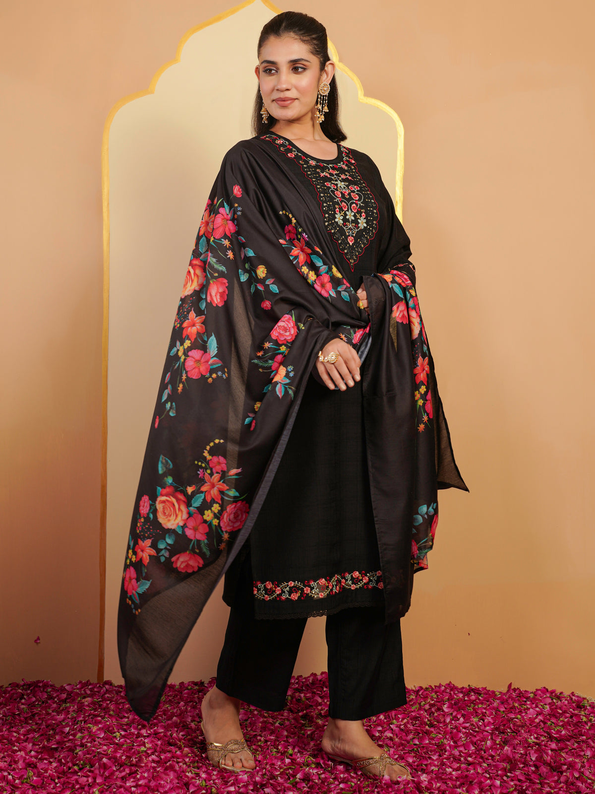 Blended Silk Floral Black Dupatta