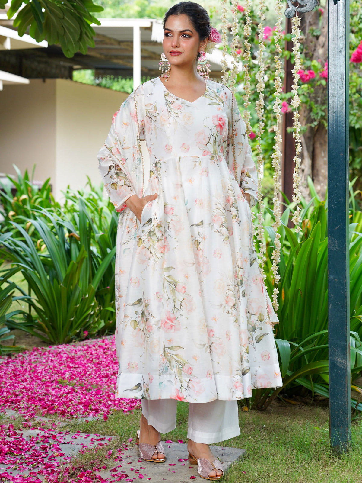 Chanderi Floral White Dupatta