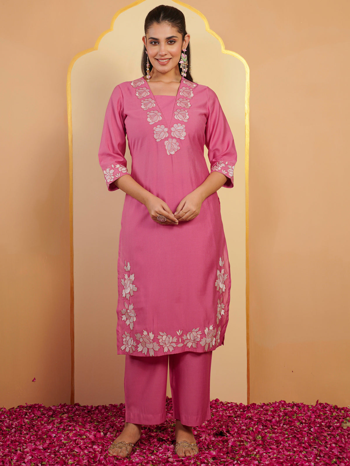 Embroidered chanderi solid straight pink kurta