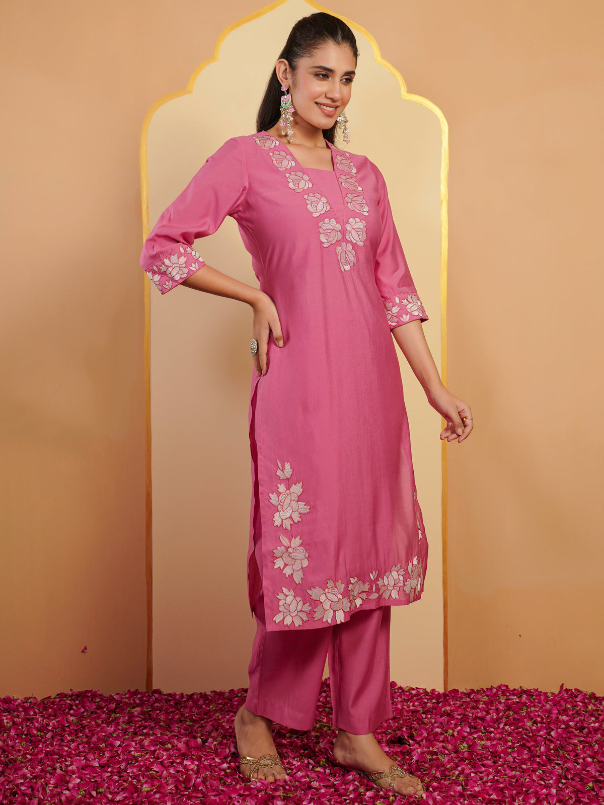 Embroidered chanderi solid straight pink kurta