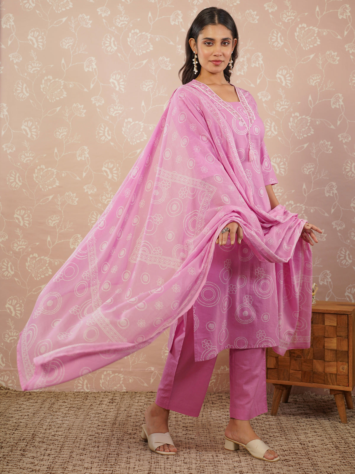 Cotton Voile Geometric Pink Dupatta