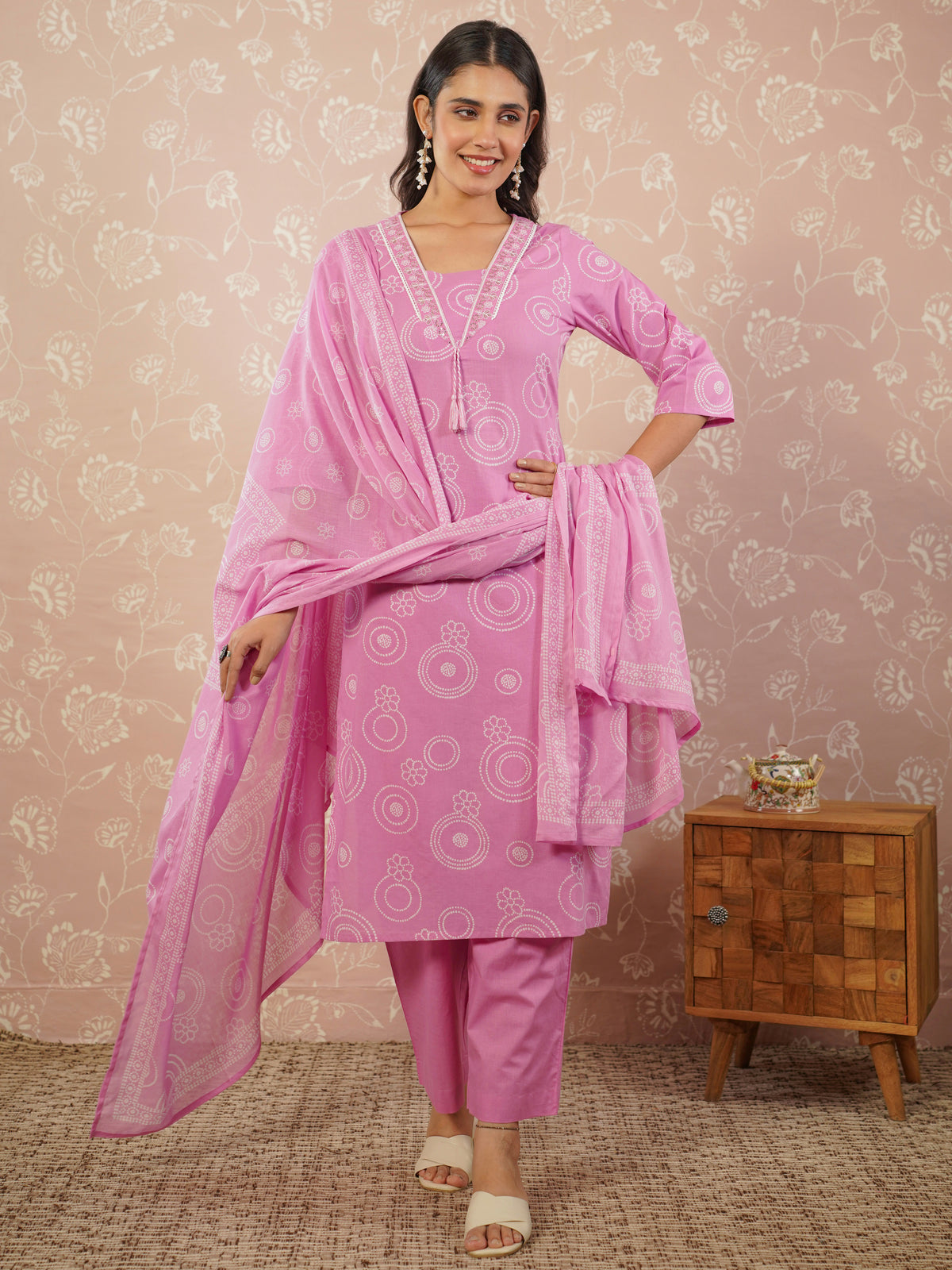 Embroidered Soft Cotton Geometric Straight Pink Kurta
