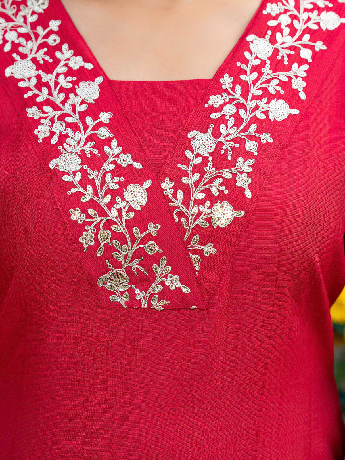 Embroidered Blended silk Solid Straight Red Kurta