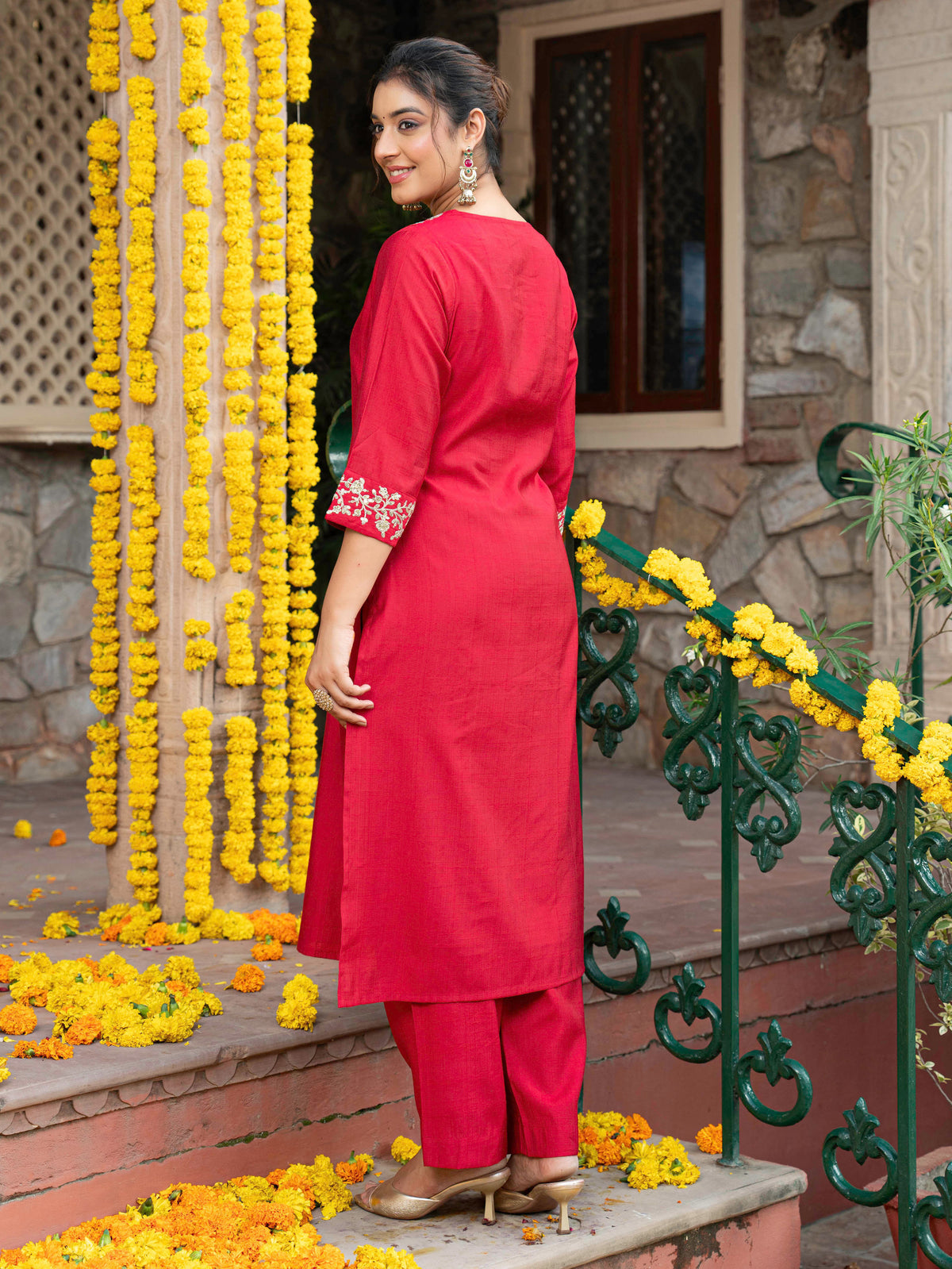 Embroidered Blended silk Solid Straight Red Kurta