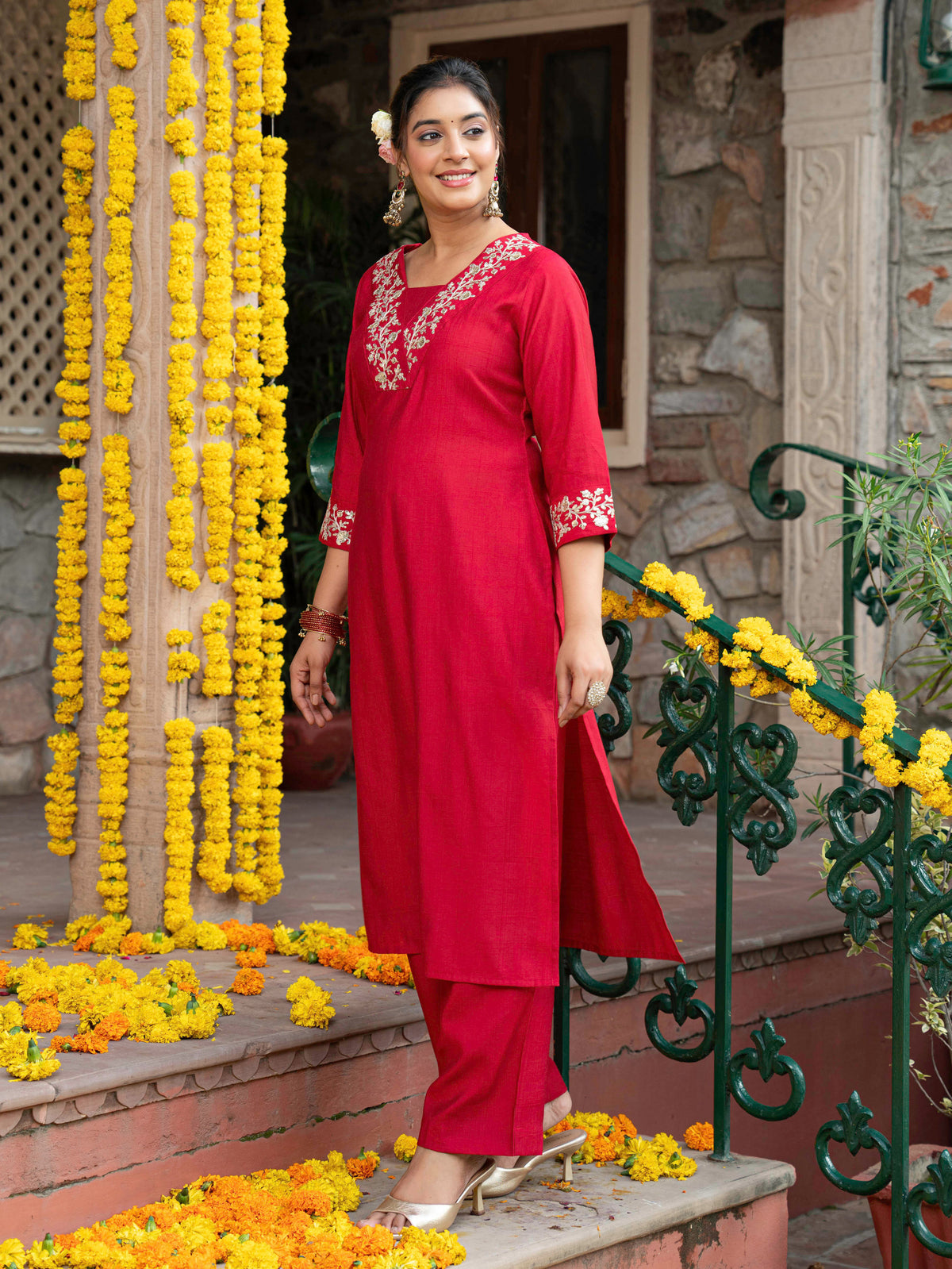 Embroidered Blended silk Solid Straight Red Kurta
