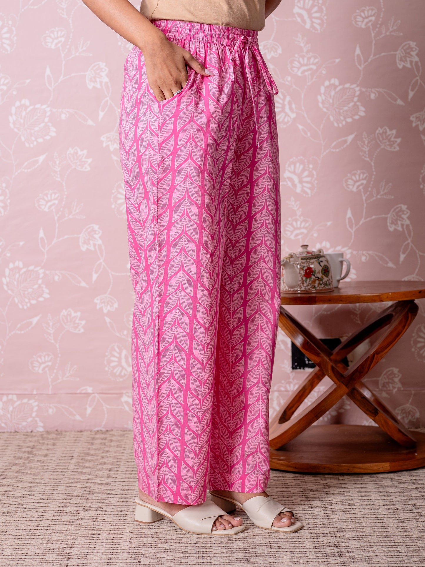 Soft cotton Geometric Pink Straight Trousers