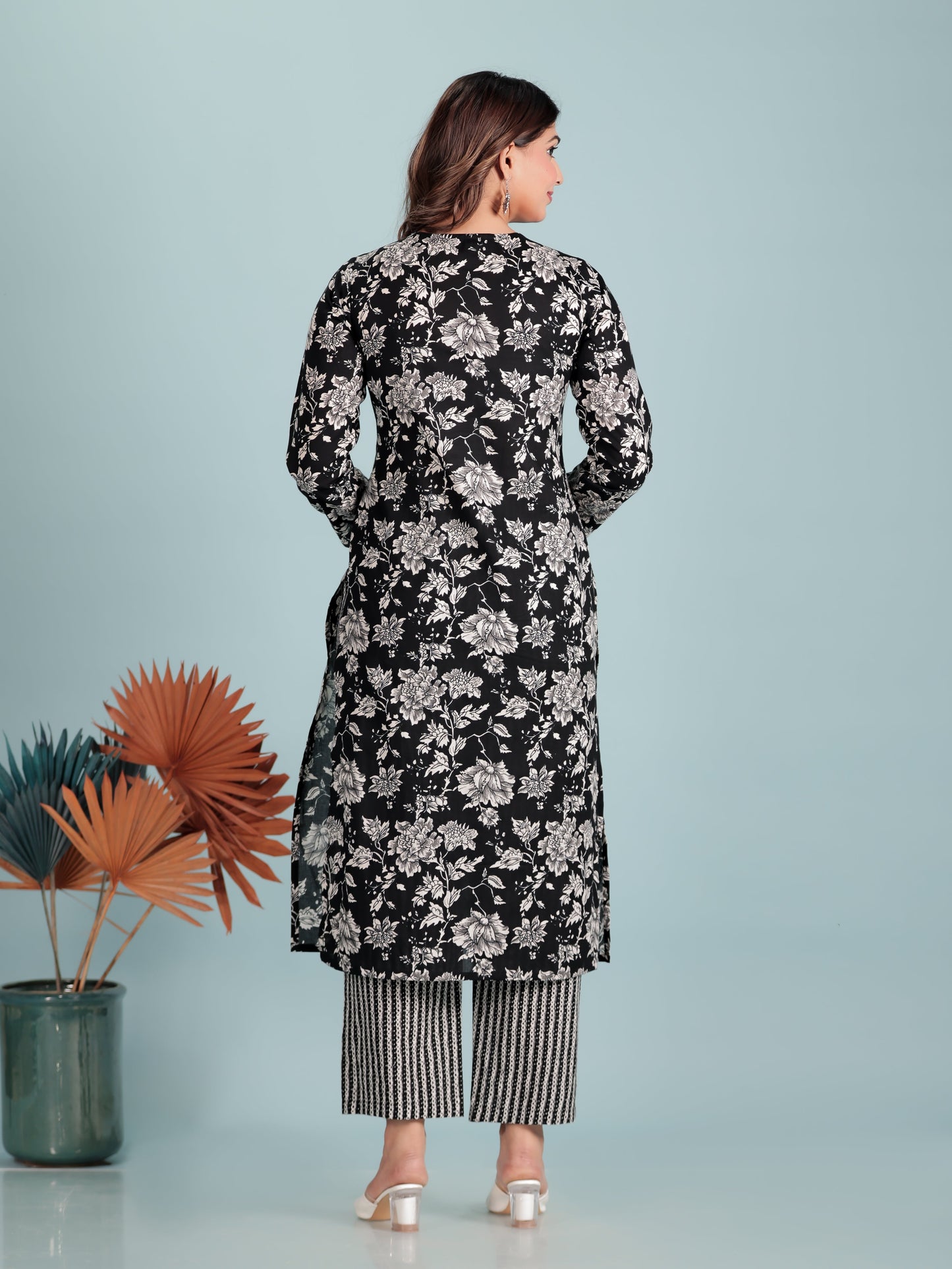 Embroidered Soft Cotton Floral Straight Black Kurta