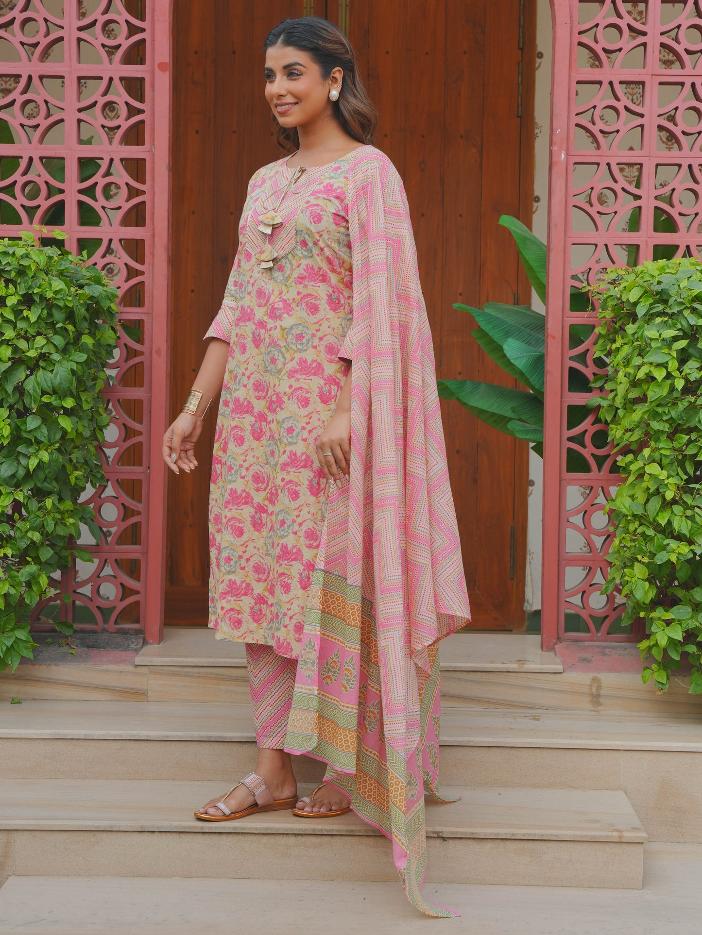 Embroidered Soft Cotton Floral Straight Pink Kurta