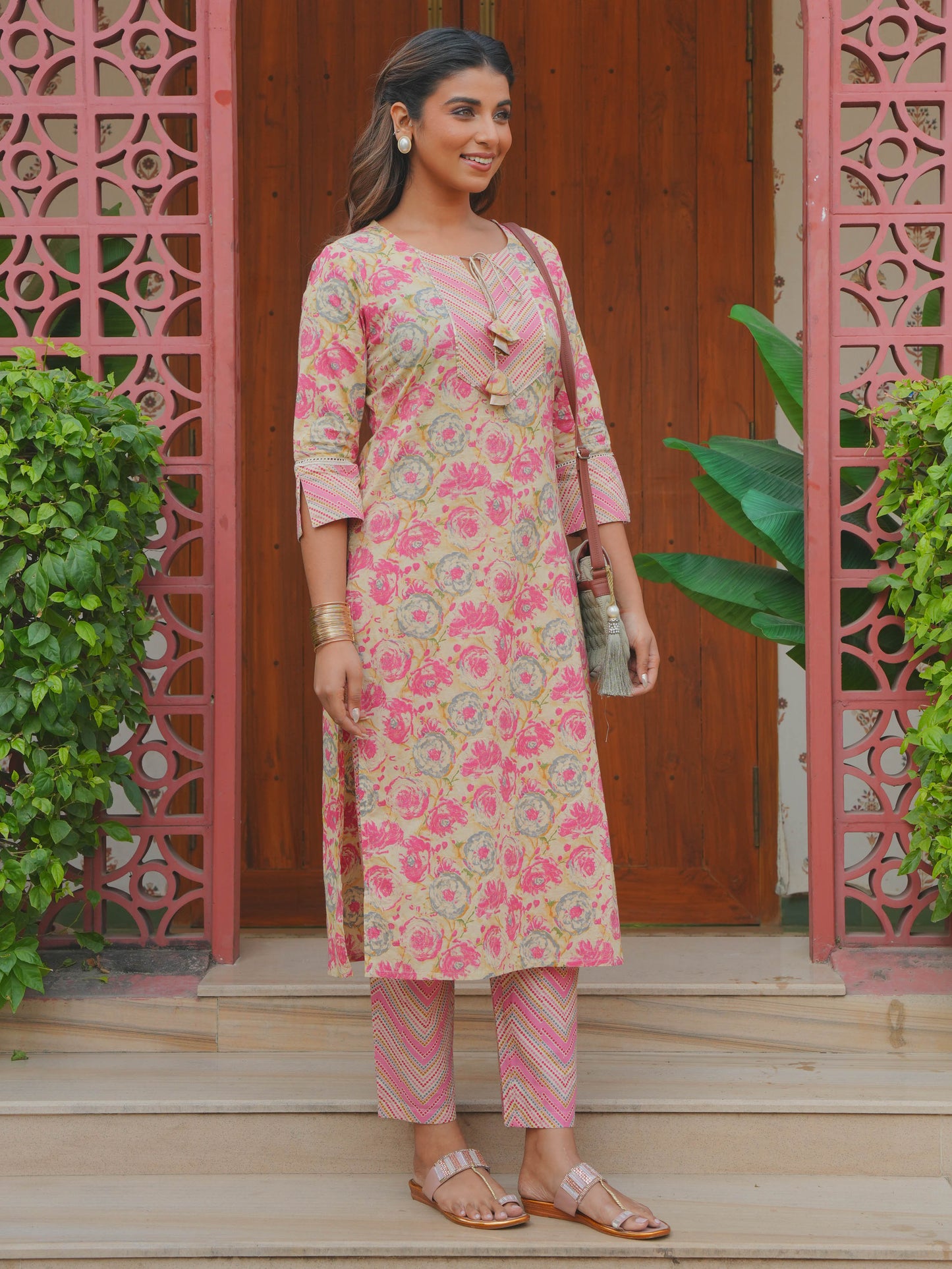 Embroidered Soft Cotton Floral Straight Pink Kurta