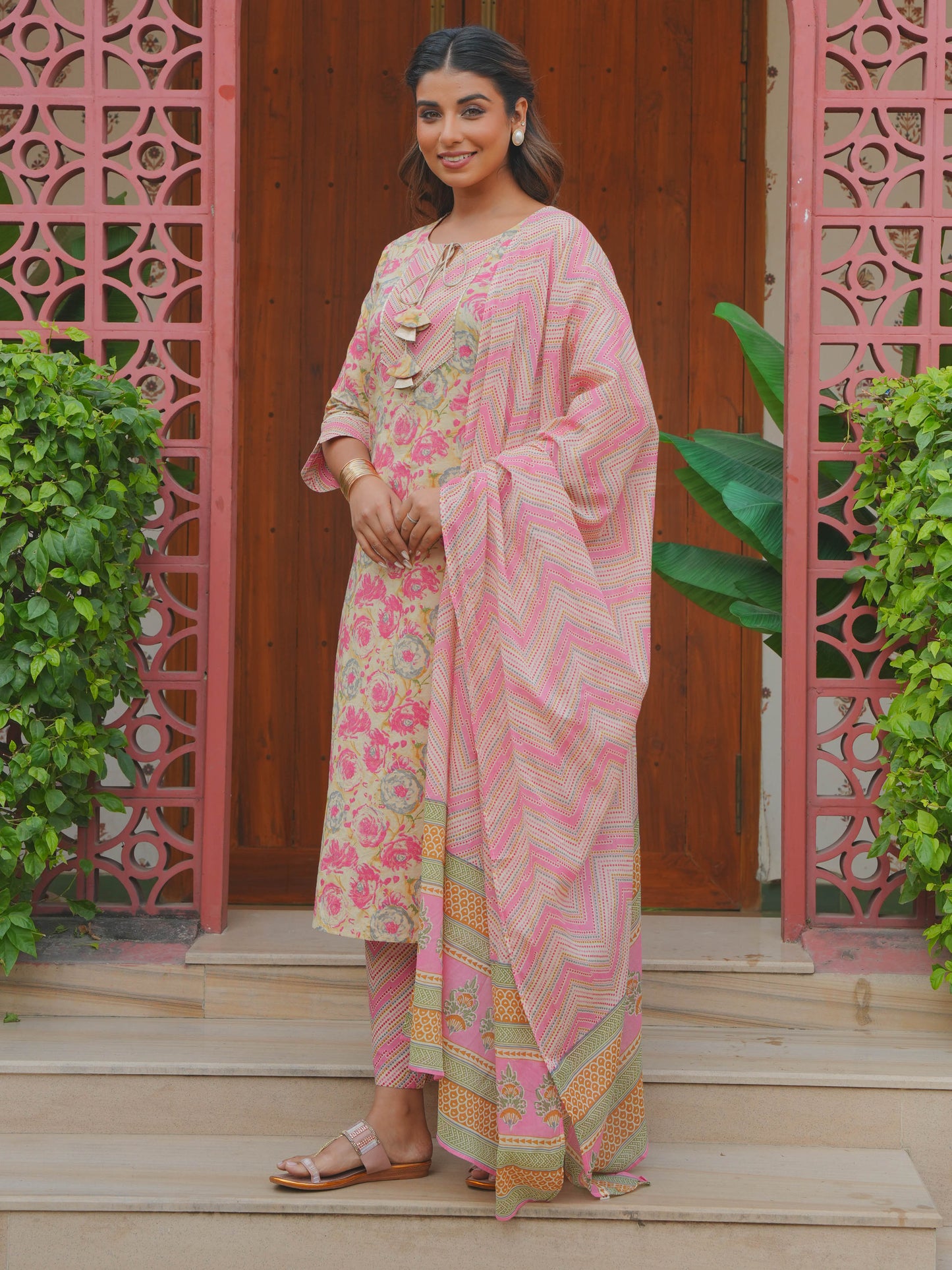 Embroidered Soft Cotton Floral Straight Pink Kurta
