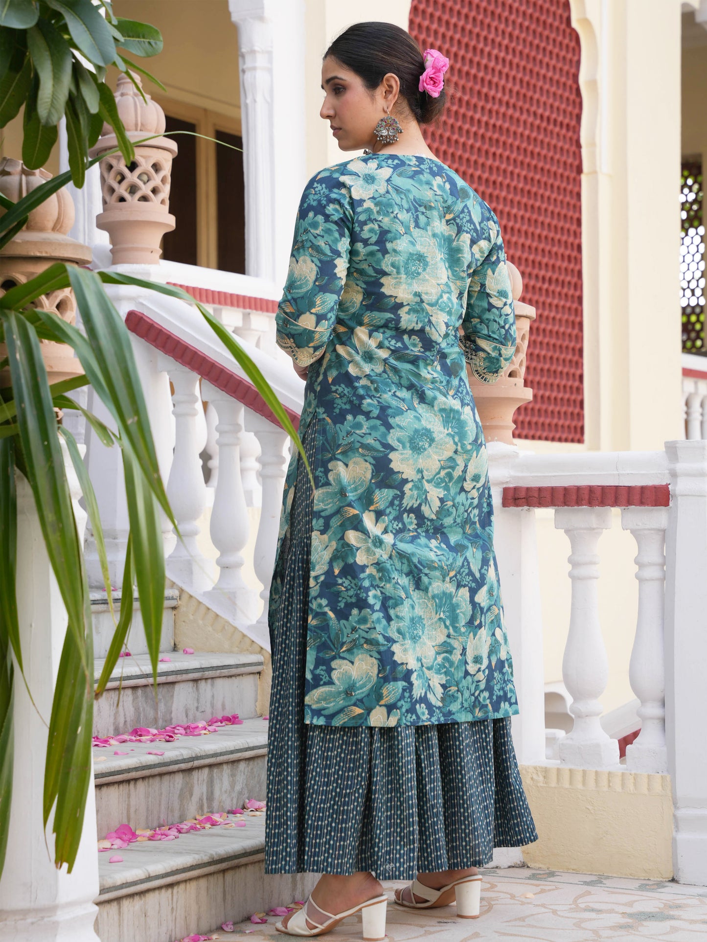 Embroidered Soft Cotton Floral Straight Teal Kurta