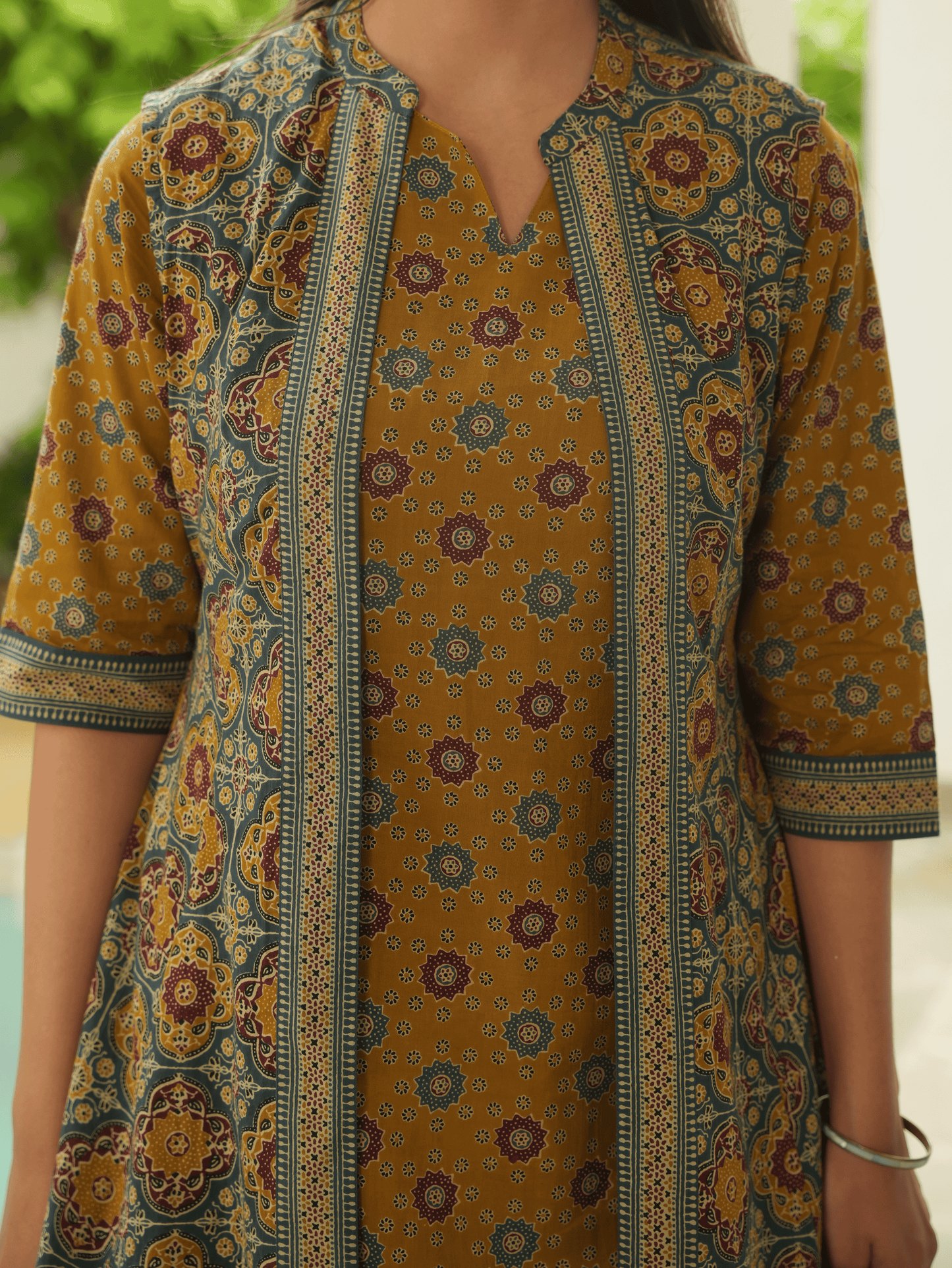 Soft Cotton Geometric Teal Shrug