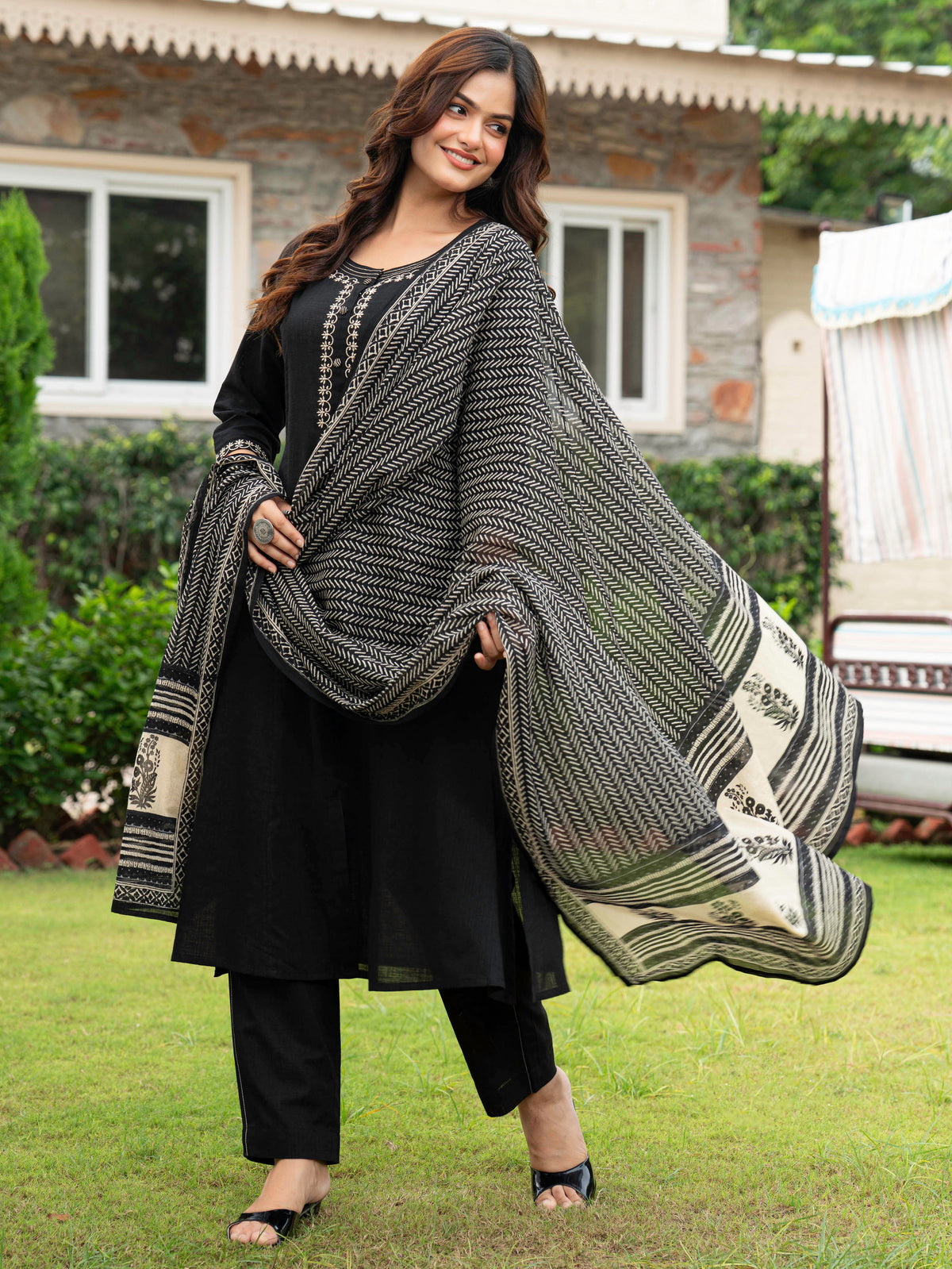 Cotton Voile Geometric Black Dupatta