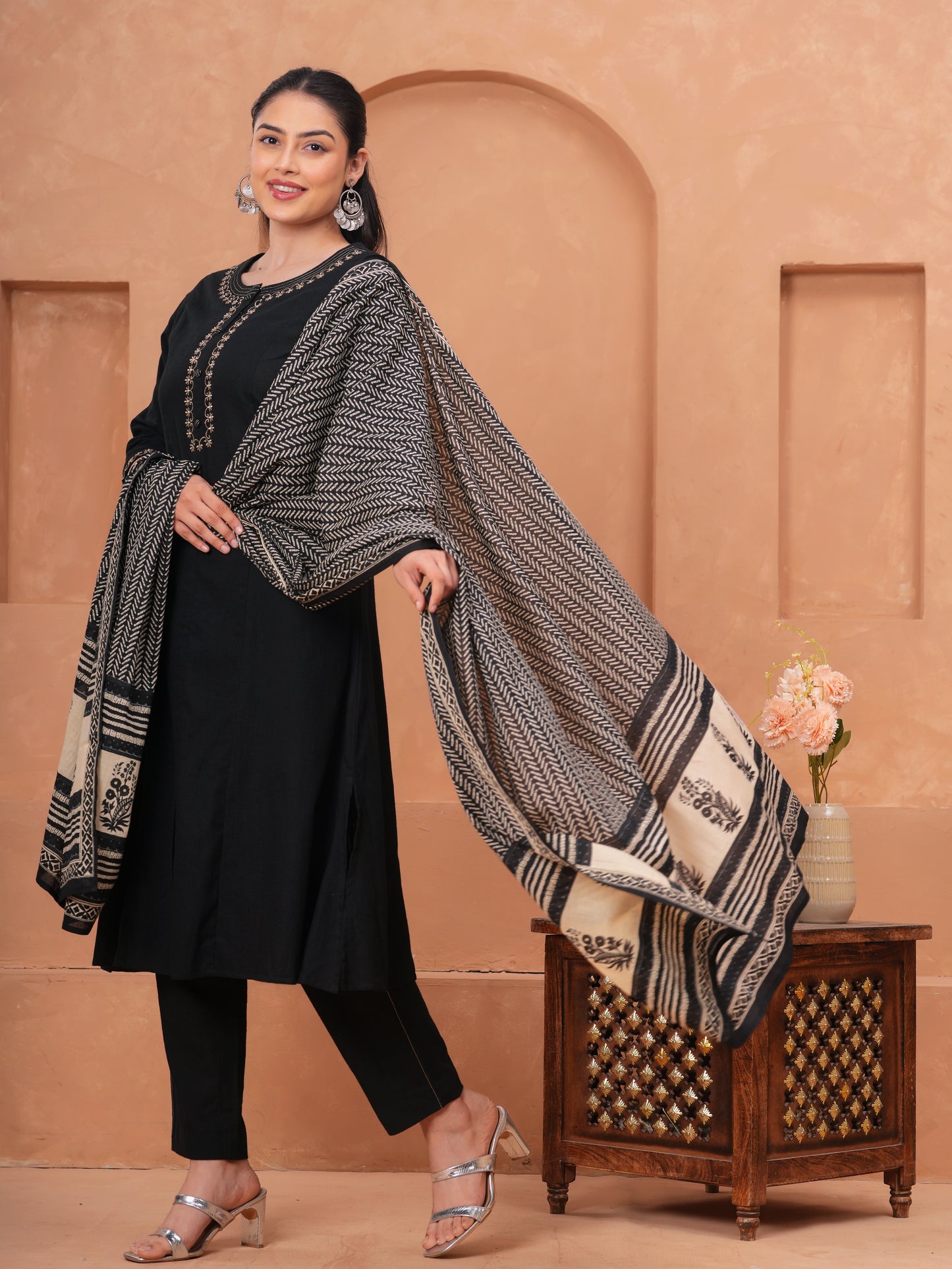 Embroidered Linen Cotton Solid Flared Black Kurta